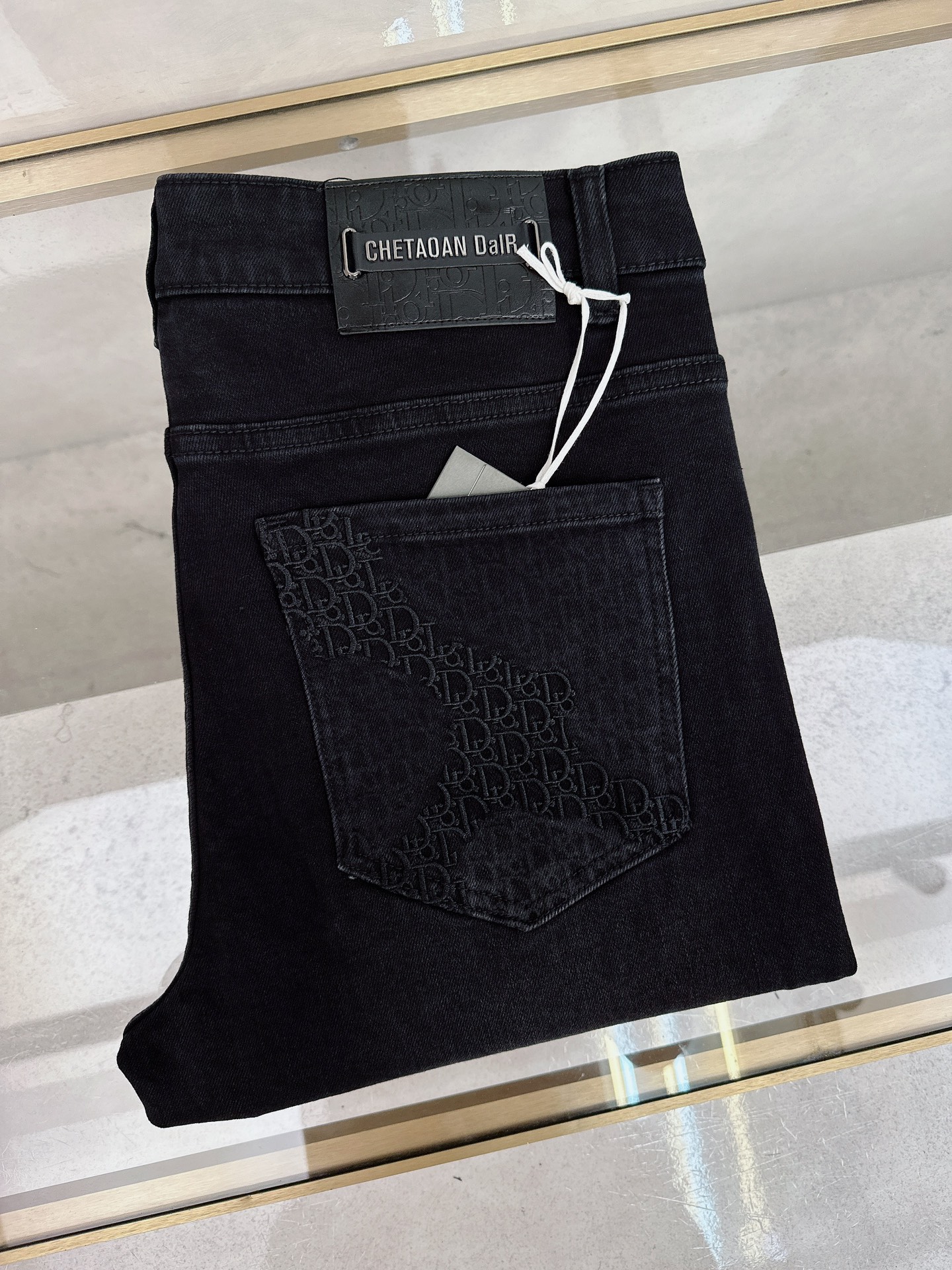 迪奥 2025秋冬🔥🔥新款现货上市，原单爆款牛仔裤👖超级定制款，原版五金，超级重工工艺，版型超赞👍细节做