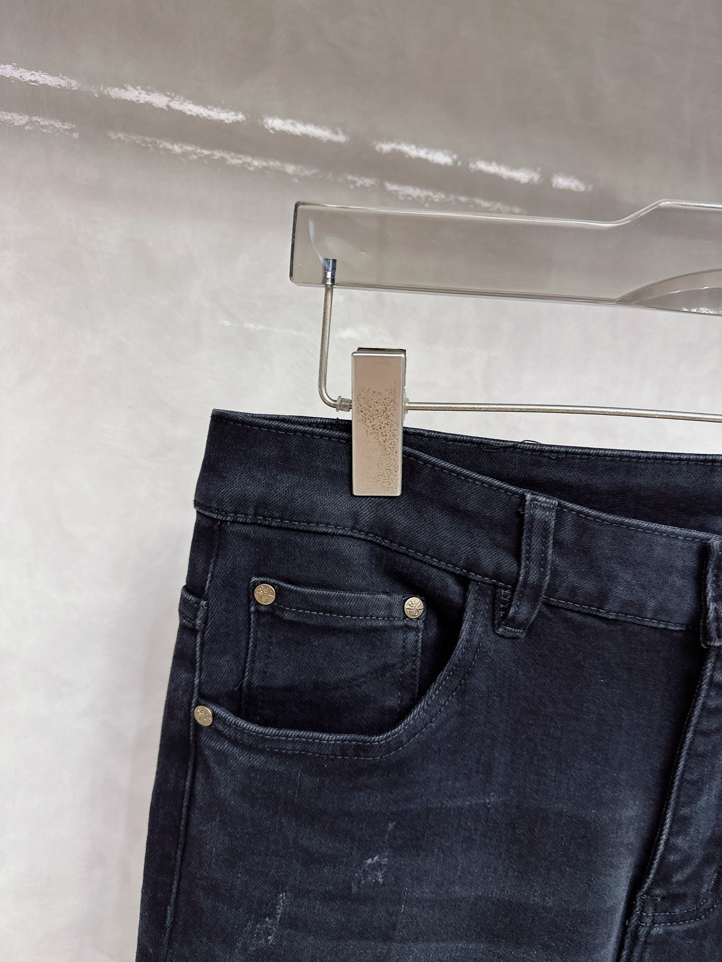 迪奥 2025秋冬🔥🔥新款现货上市，原单爆款牛仔裤👖超级定制款，原版五金，超级重工工艺，版型超赞👍细节做