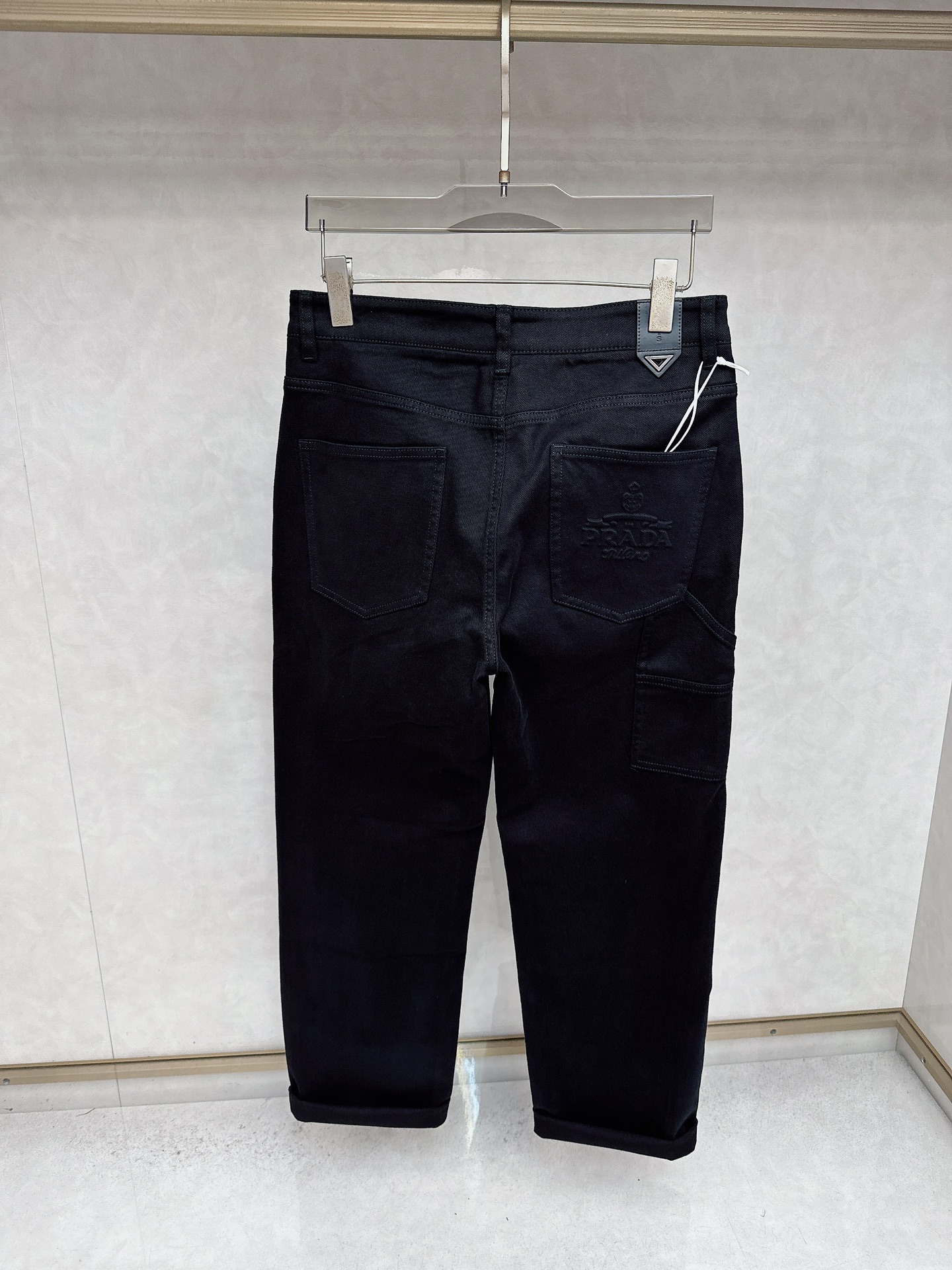 普拉达 2025秋冬🔥🔥新款现货上市，原单爆款牛仔裤👖超级定制款，原版五金，超级重工工艺，版型超赞👍细节