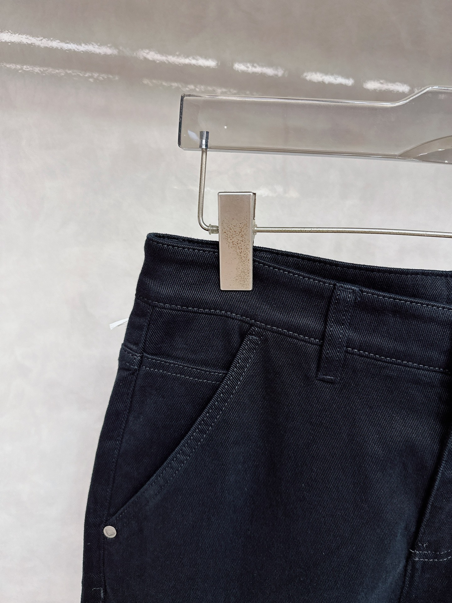 普拉达 2025秋冬🔥🔥新款现货上市，原单爆款牛仔裤👖超级定制款，原版五金，超级重工工艺，版型超赞👍细节