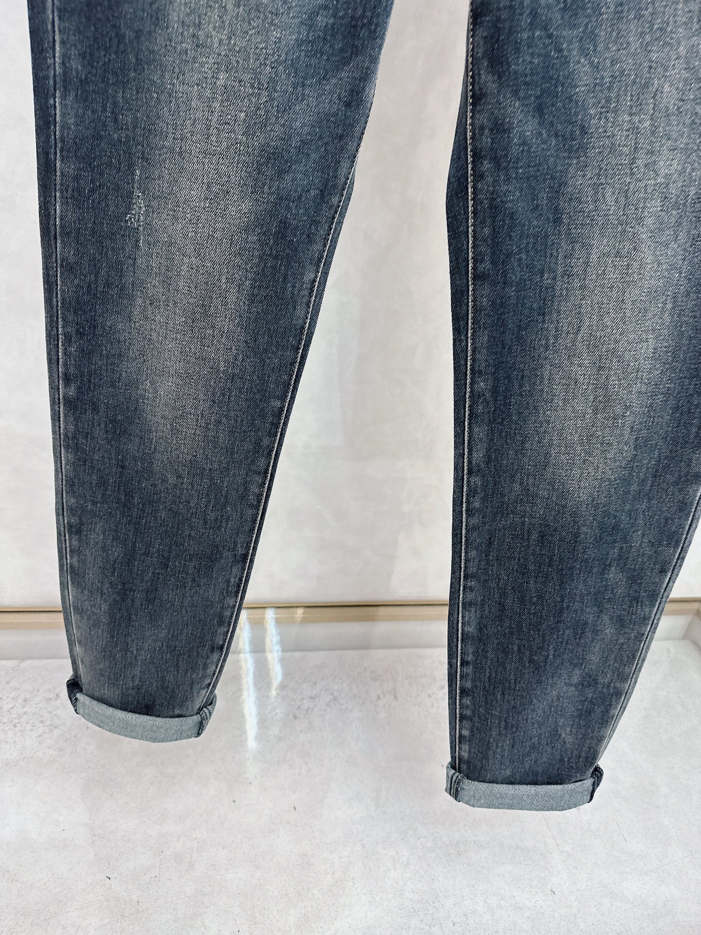 普拉达 2025秋冬🔥🔥新款现货上市，原单爆款牛仔裤👖超级定制款，原版五金，超级重工工艺，版型超赞👍细节