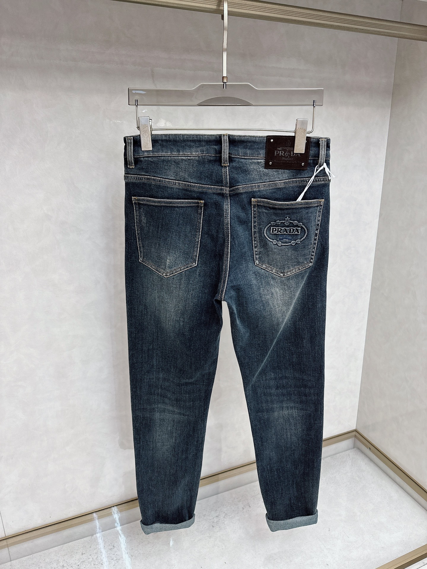 普拉达 2025秋冬🔥🔥新款现货上市，原单爆款牛仔裤👖超级定制款，原版五金，超级重工工艺，版型超赞👍细节