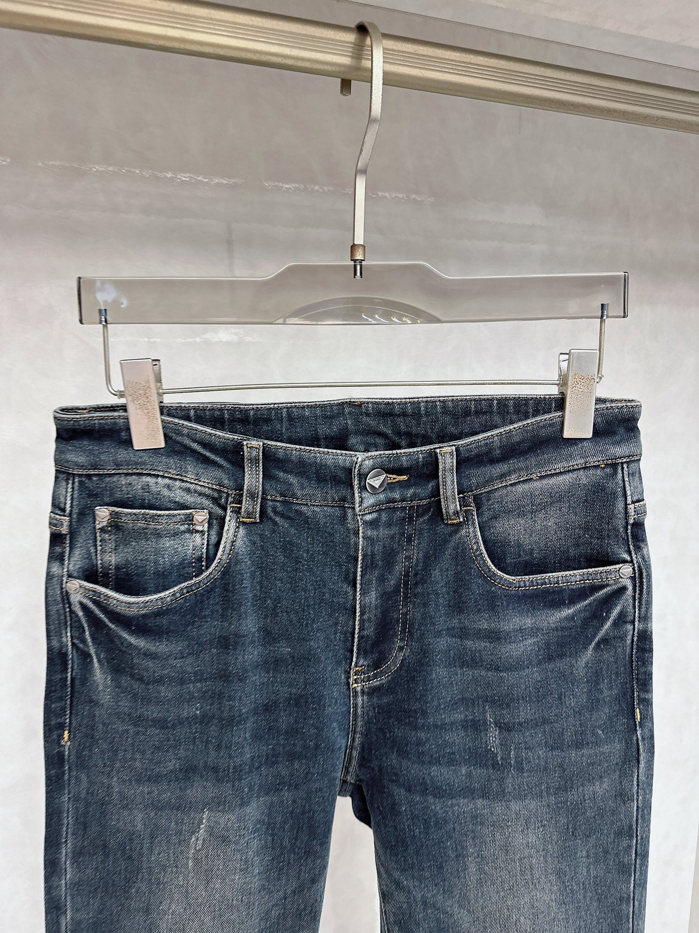 普拉达 2025秋冬🔥🔥新款现货上市，原单爆款牛仔裤👖超级定制款，原版五金，超级重工工艺，版型超赞👍细节