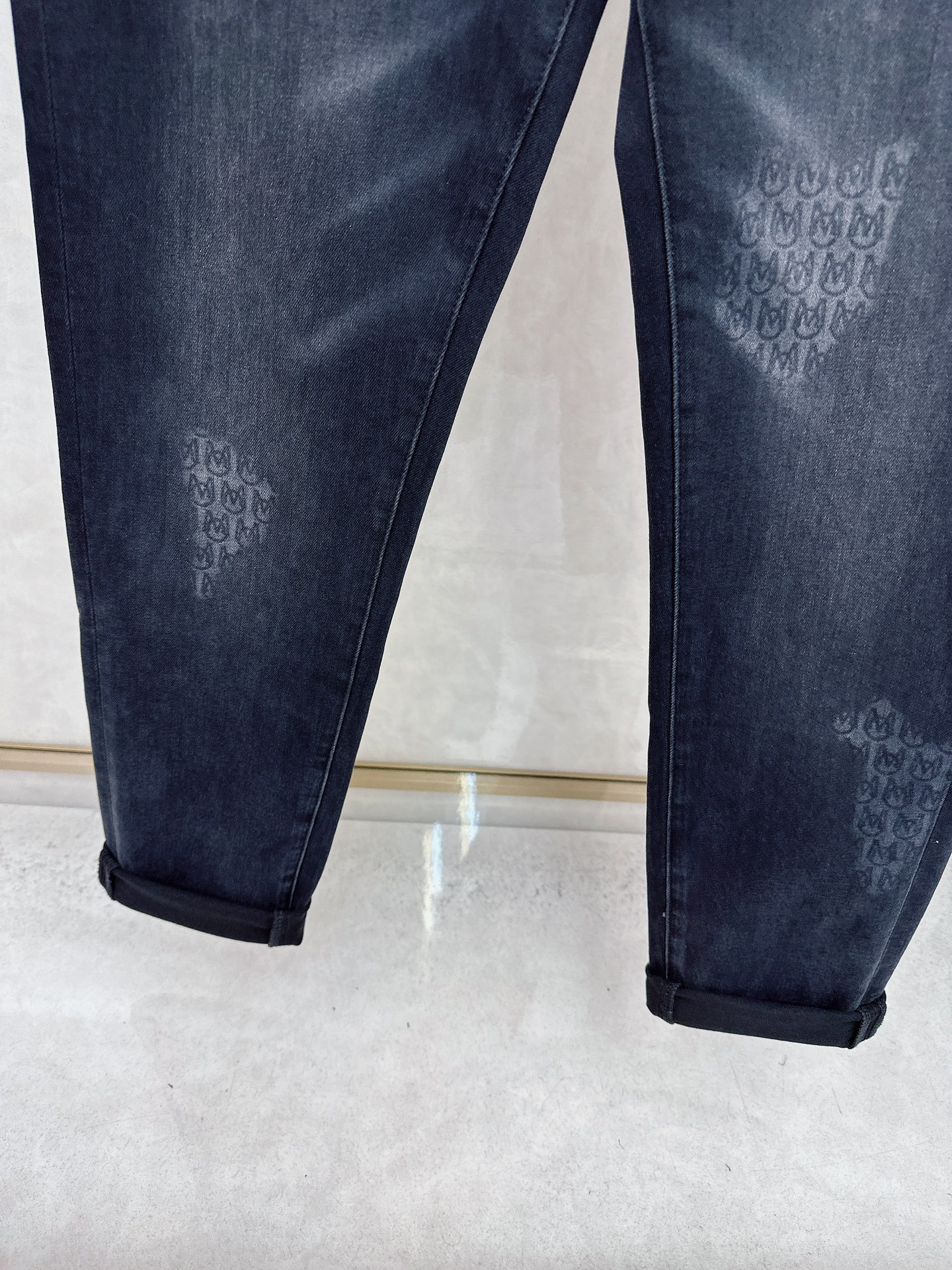 蒙口 2025秋冬🔥🔥新款现货上市，原单爆款牛仔裤👖超级定制款，原版五金，超级重工工艺，版型超赞👍细节做