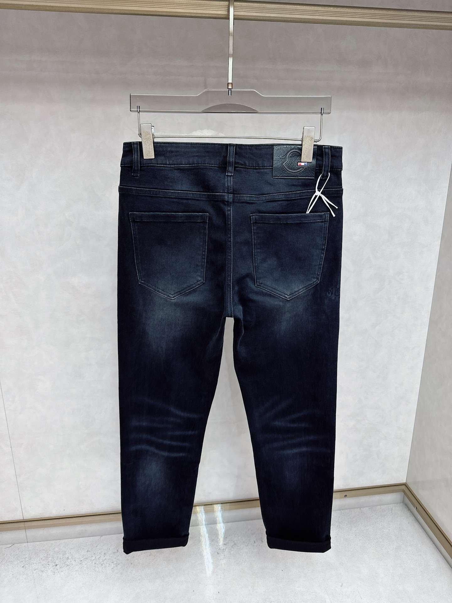 蒙口 2025秋冬🔥🔥新款现货上市，原单爆款牛仔裤👖超级定制款，原版五金，超级重工工艺，版型超赞👍细节做