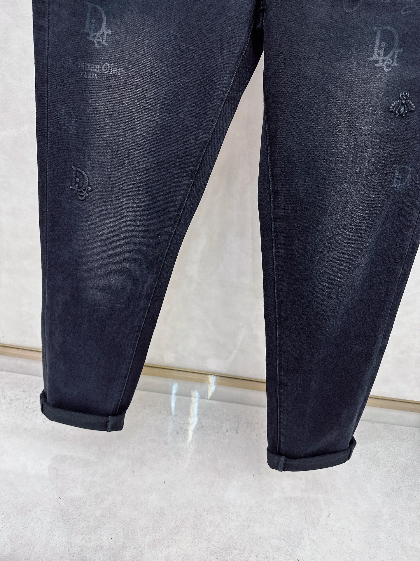 迪奥 2025秋冬🔥🔥新款现货上市，原单爆款牛仔裤👖超级定制款，原版五金，超级重工工艺，版型超赞👍细节做