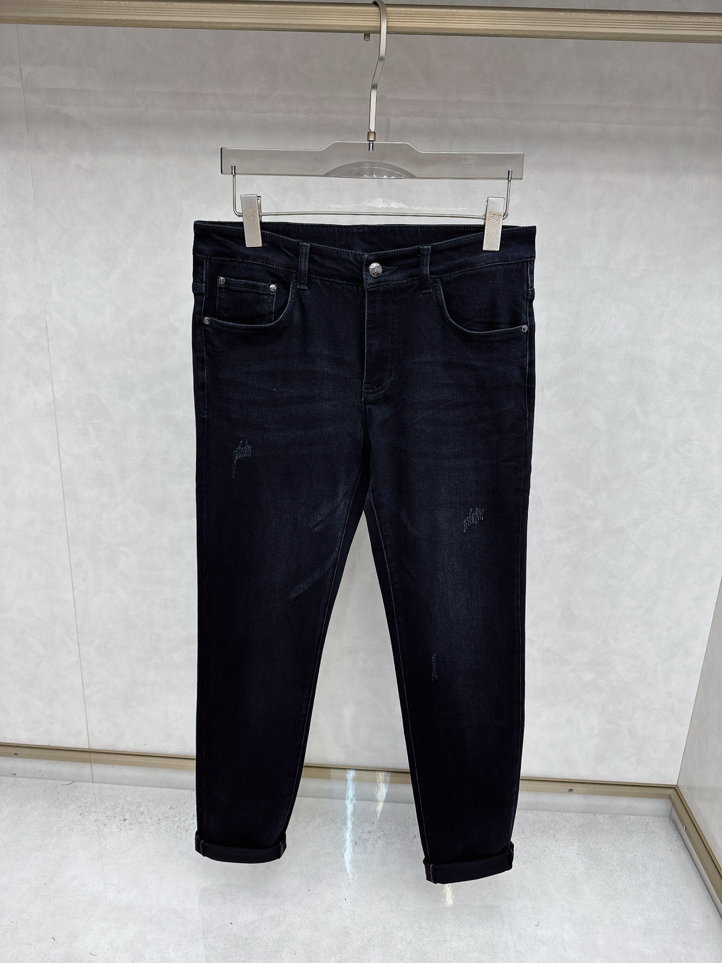 😊 2025秋冬🔥🔥新款现货上市，原单爆款牛仔裤👖超级定制款，原版五金，超级重工工艺，版型超赞👍细节做工