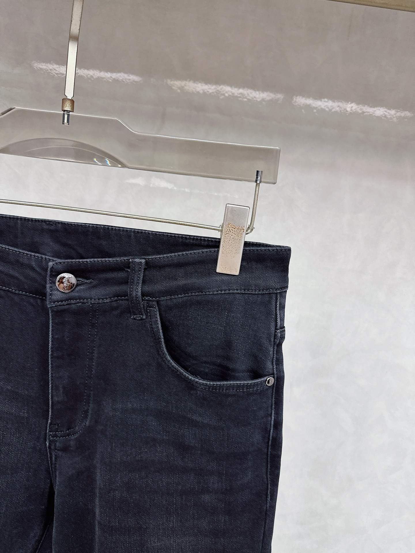 😊 2025秋冬🔥🔥新款现货上市，原单爆款牛仔裤👖超级定制款，原版五金，超级重工工艺，版型超赞👍细节做工