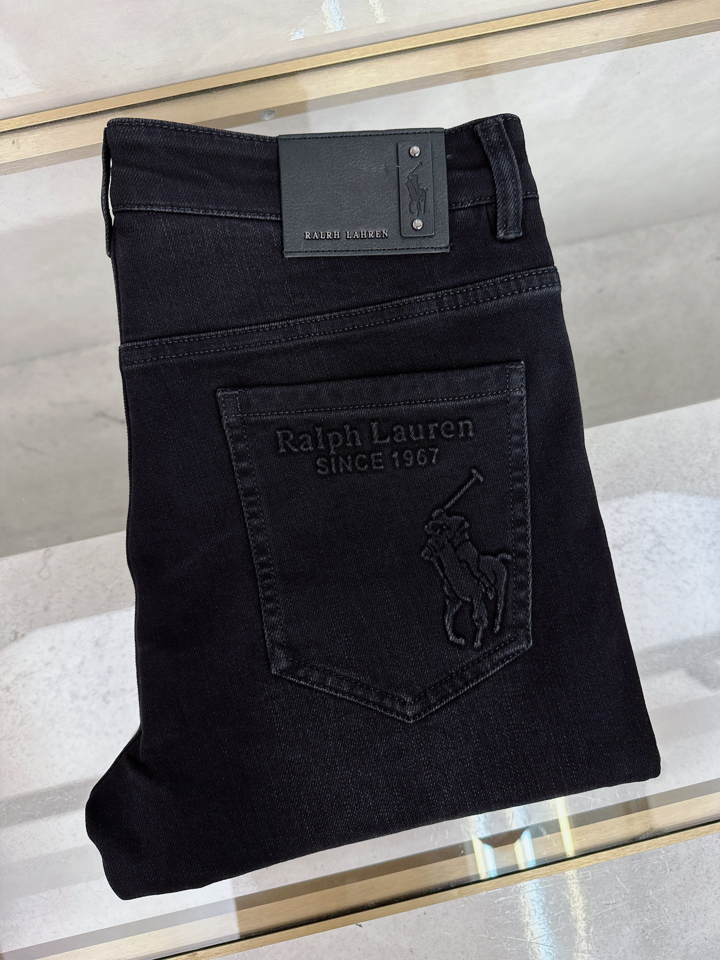 😊 2025秋冬🔥🔥新款现货上市，原单爆款牛仔裤👖超级定制款，原版五金，超级重工工艺，版型超赞👍细节做工