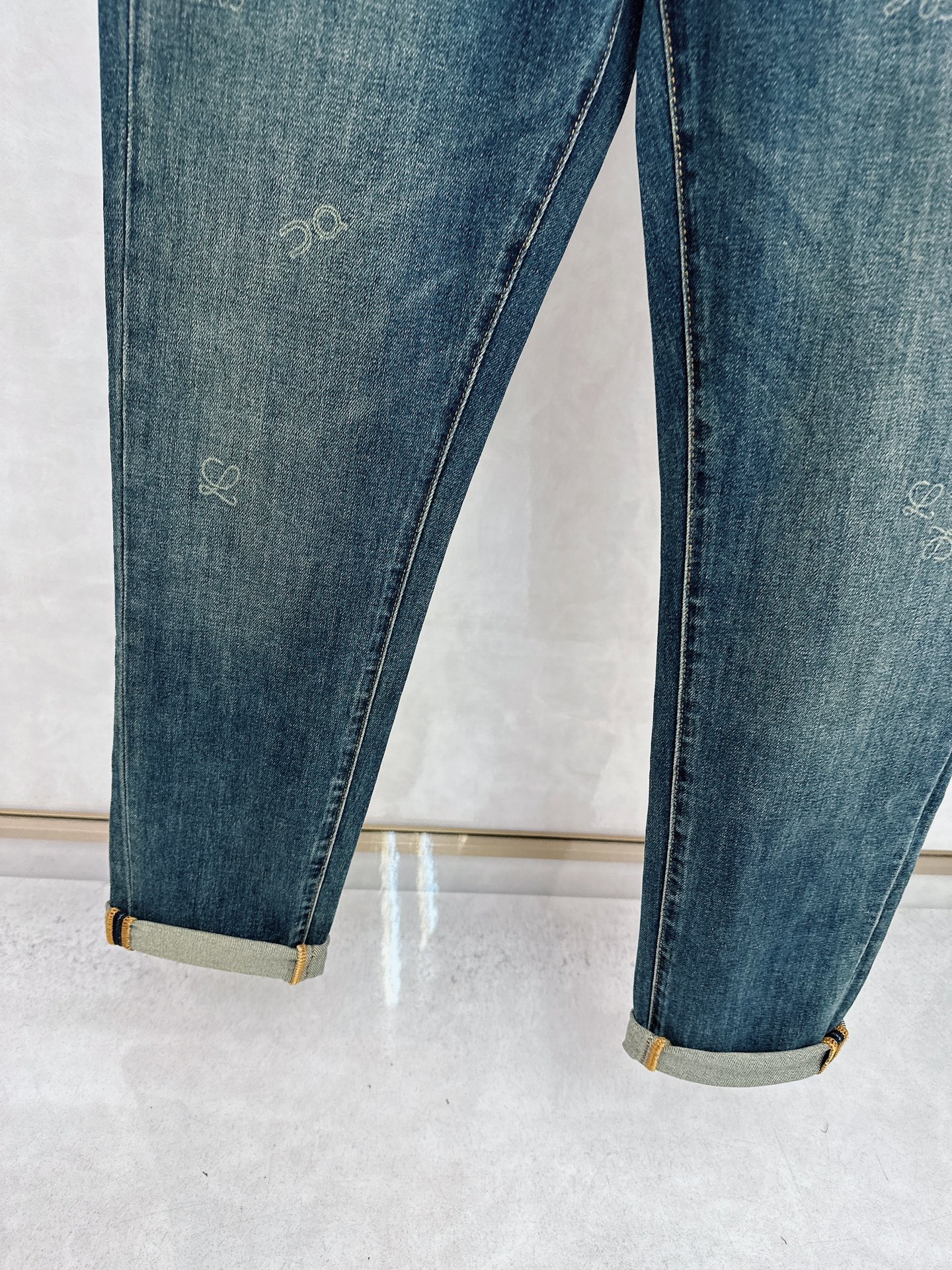 罗意威 2025秋冬🔥🔥新款现货上市，原单爆款牛仔裤👖超级定制款，原版五金，超级重工工艺，版型超赞👍细节