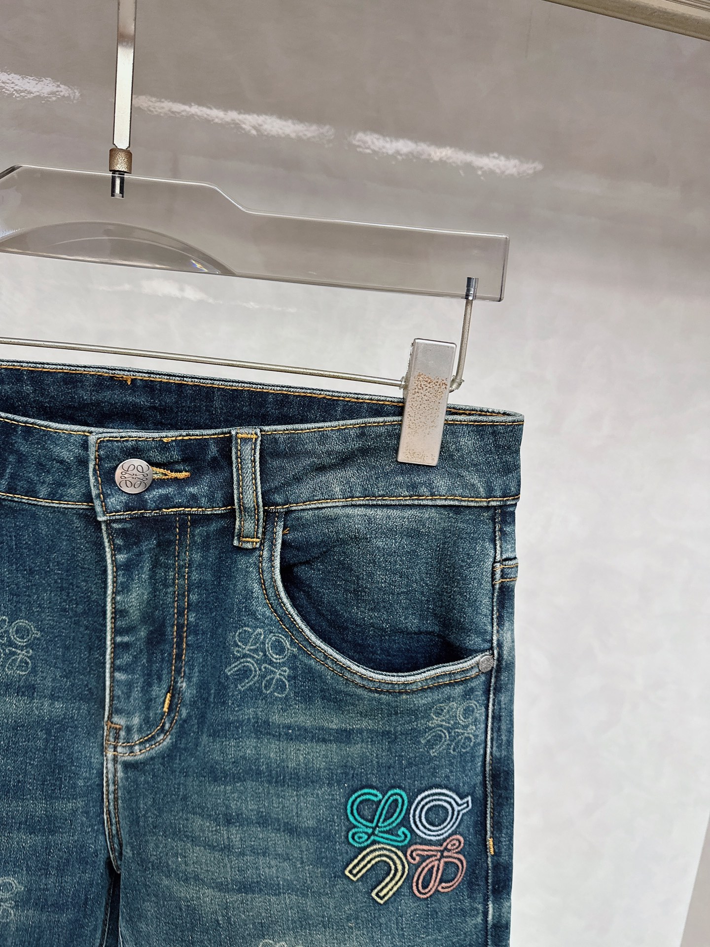 罗意威 2025秋冬🔥🔥新款现货上市，原单爆款牛仔裤👖超级定制款，原版五金，超级重工工艺，版型超赞👍细节