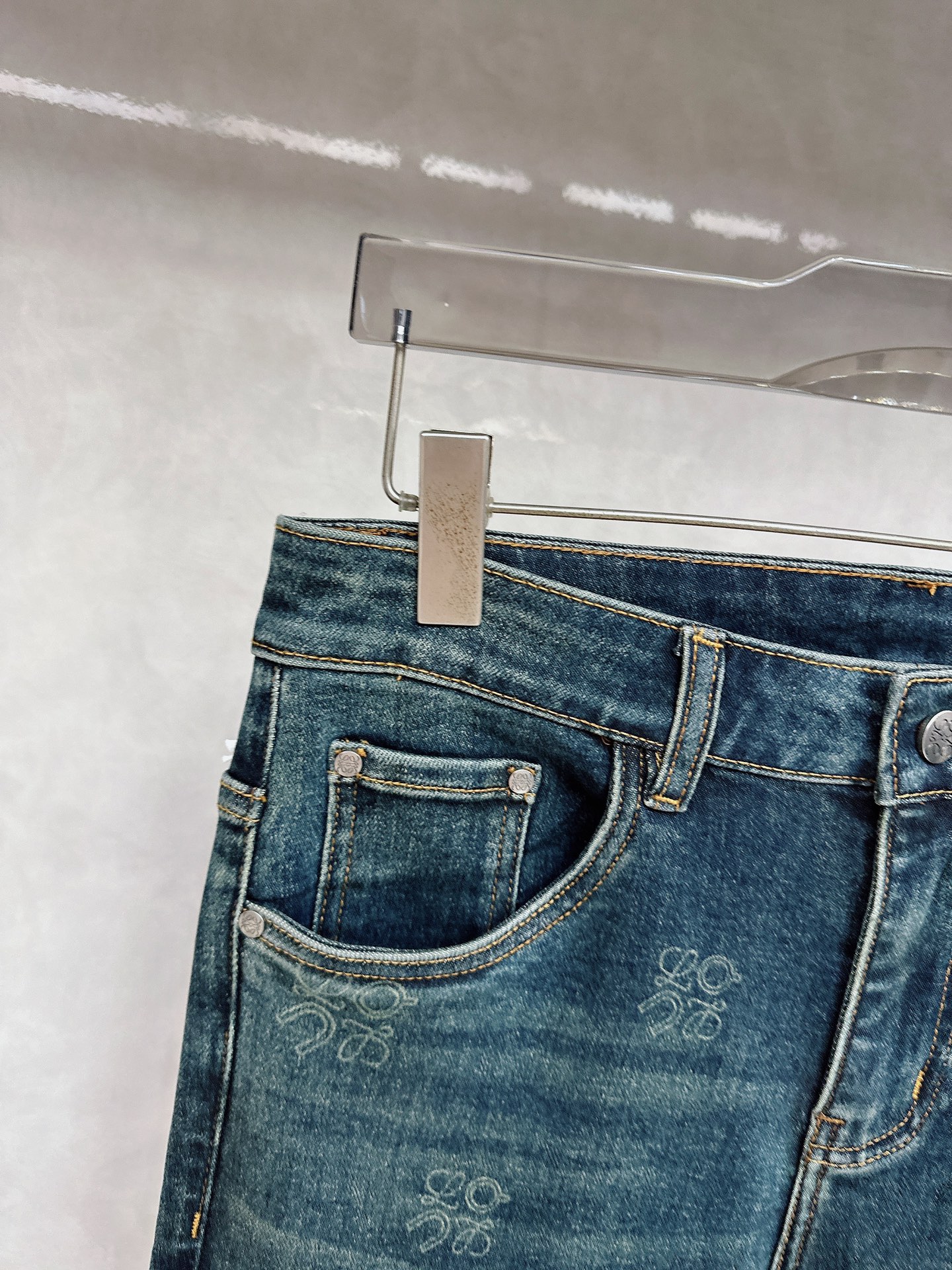 罗意威 2025秋冬🔥🔥新款现货上市，原单爆款牛仔裤👖超级定制款，原版五金，超级重工工艺，版型超赞👍细节