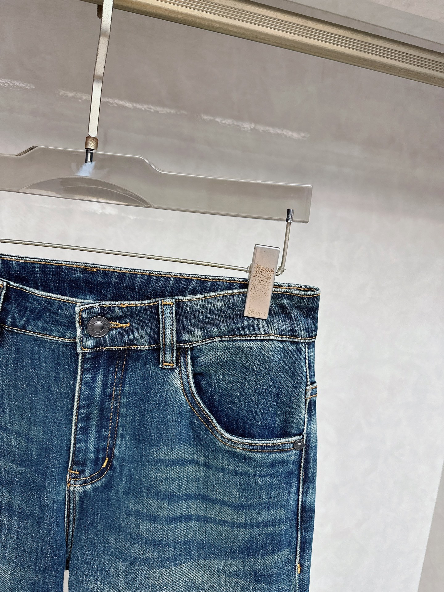 古奇 2025秋冬🔥🔥新款现货上市，原单爆款牛仔裤👖超级定制款，原版五金，超级重工工艺，版型超赞👍细节做