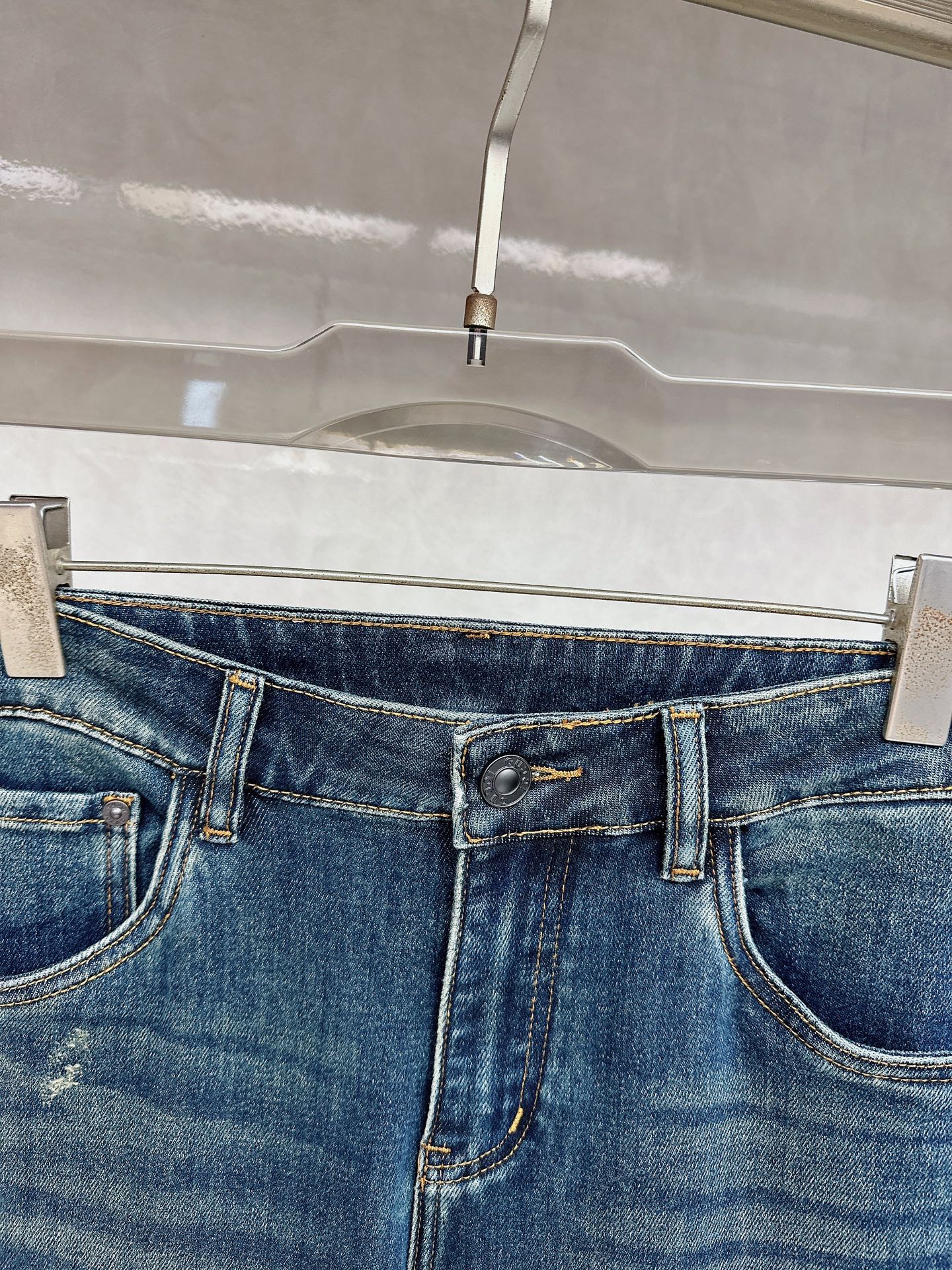 古奇 2025秋冬🔥🔥新款现货上市，原单爆款牛仔裤👖超级定制款，原版五金，超级重工工艺，版型超赞👍细节做