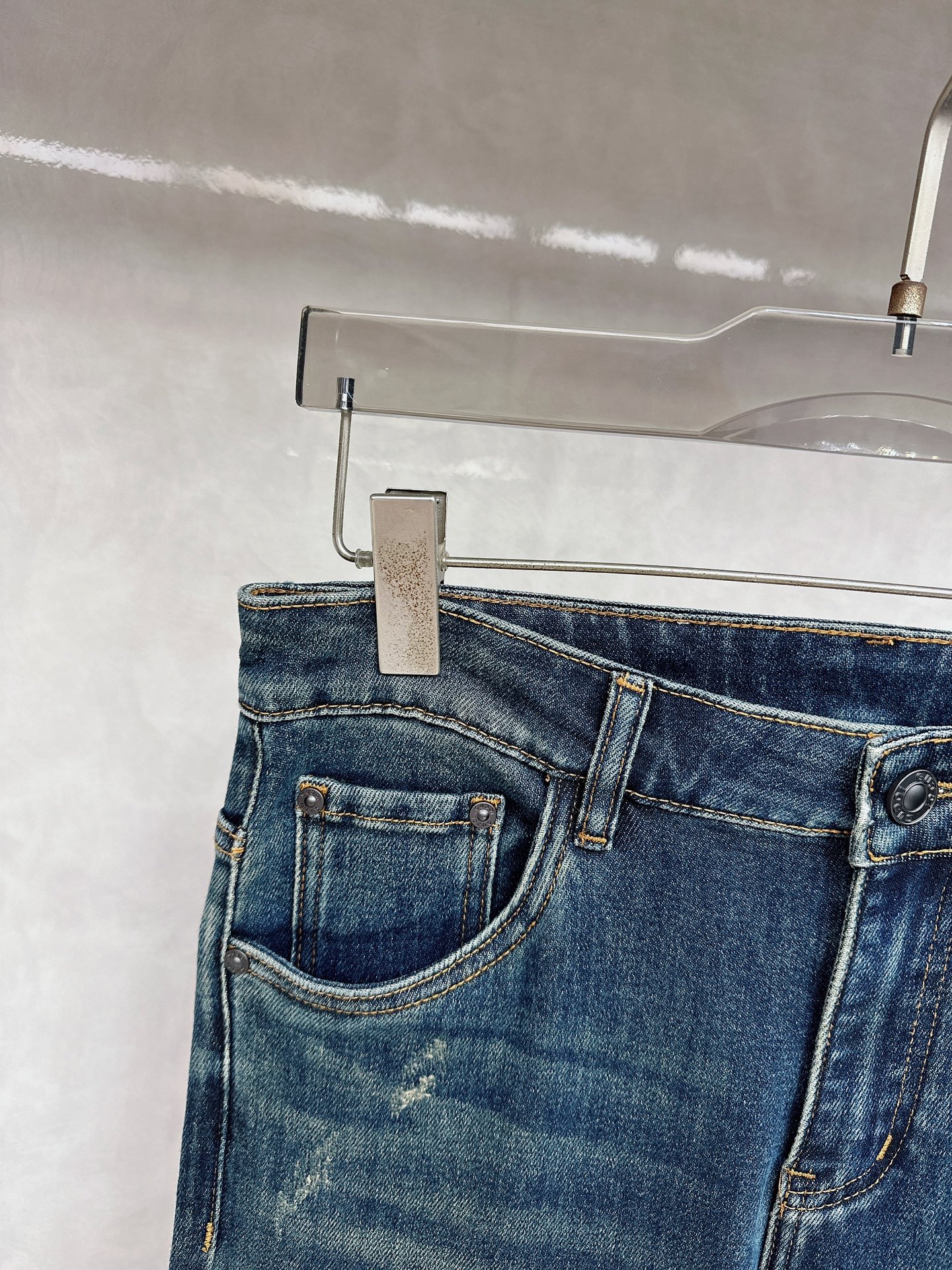 古奇 2025秋冬🔥🔥新款现货上市，原单爆款牛仔裤👖超级定制款，原版五金，超级重工工艺，版型超赞👍细节做