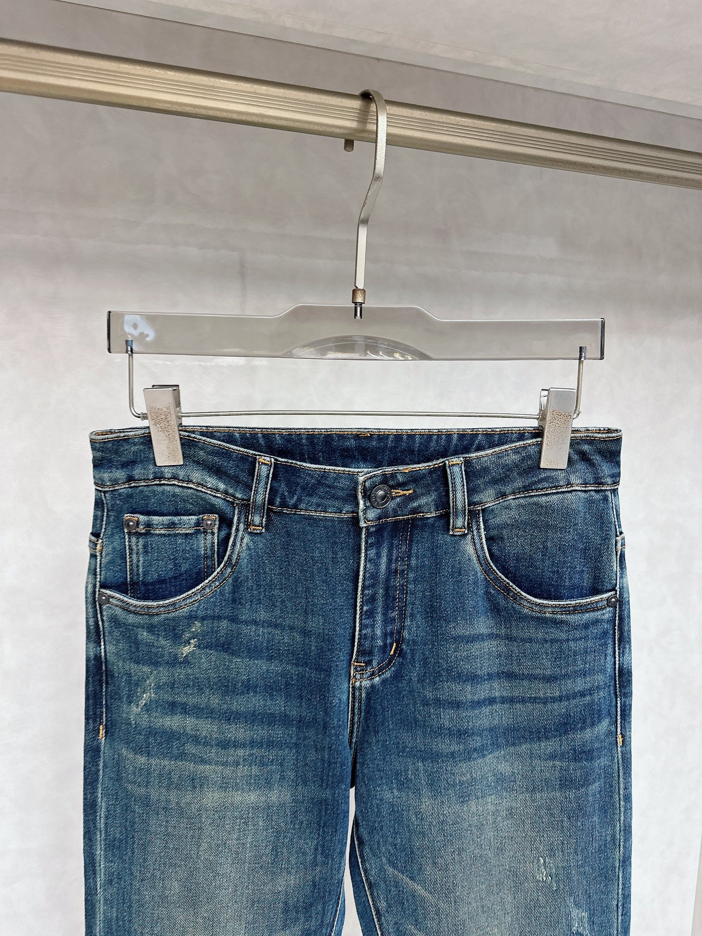 古奇 2025秋冬🔥🔥新款现货上市，原单爆款牛仔裤👖超级定制款，原版五金，超级重工工艺，版型超赞👍细节做