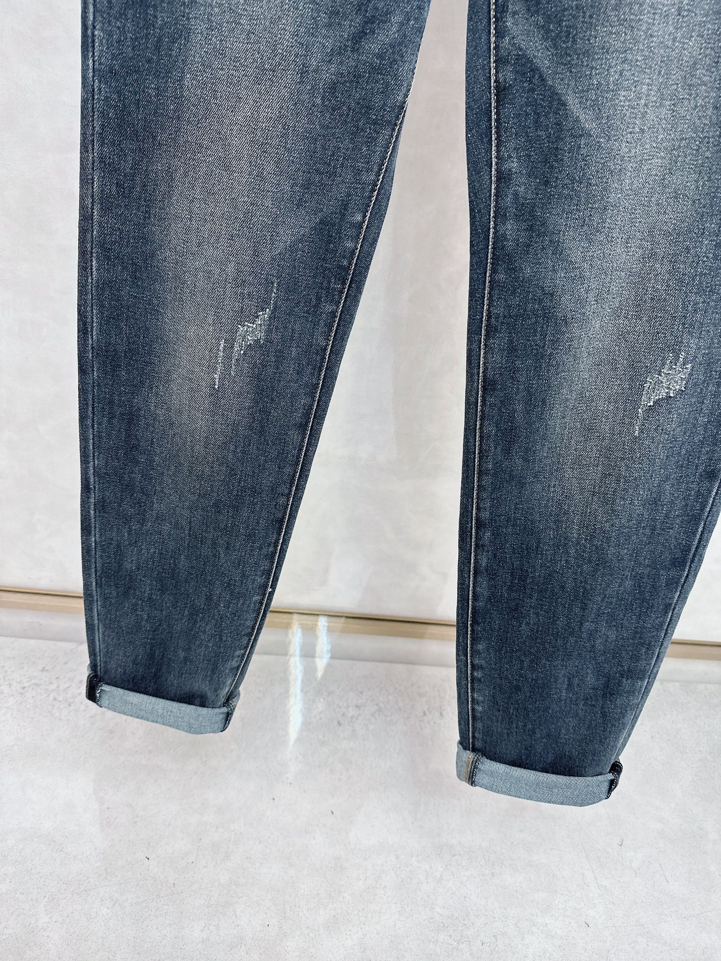 圣罗兰 2025秋冬🔥🔥新款现货上市，原单爆款牛仔裤👖超级定制款，原版五金，超级重工工艺，版型超赞👍细节