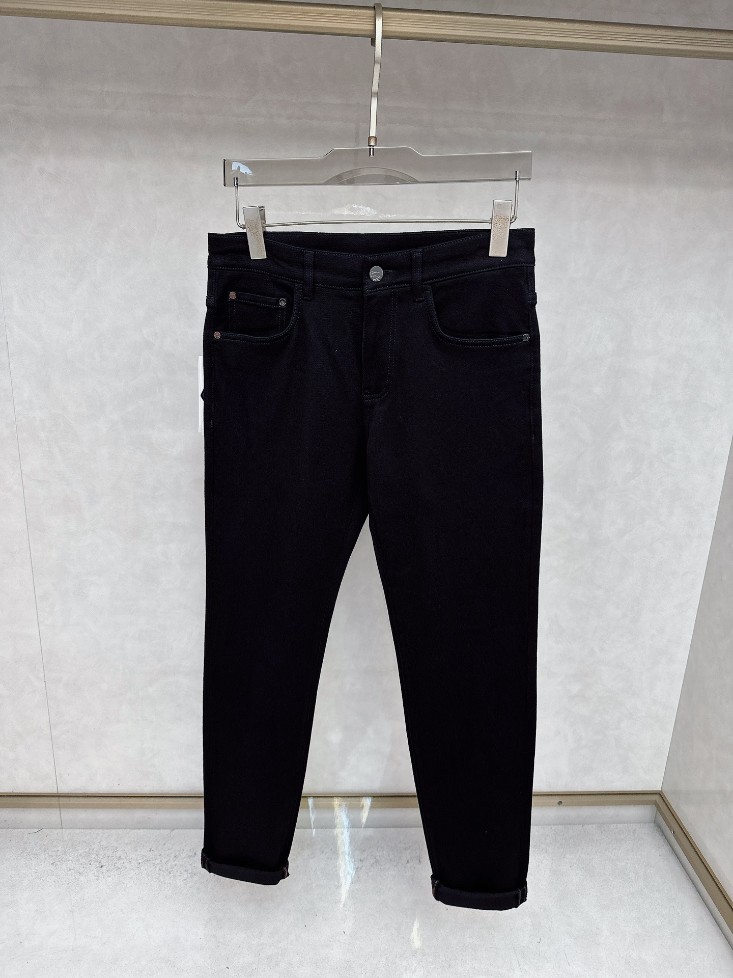 巴宝莉 2025秋冬🔥🔥新款现货上市，原单爆款牛仔裤👖超级定制款，原版五金，超级重工工艺，版型超赞👍细节