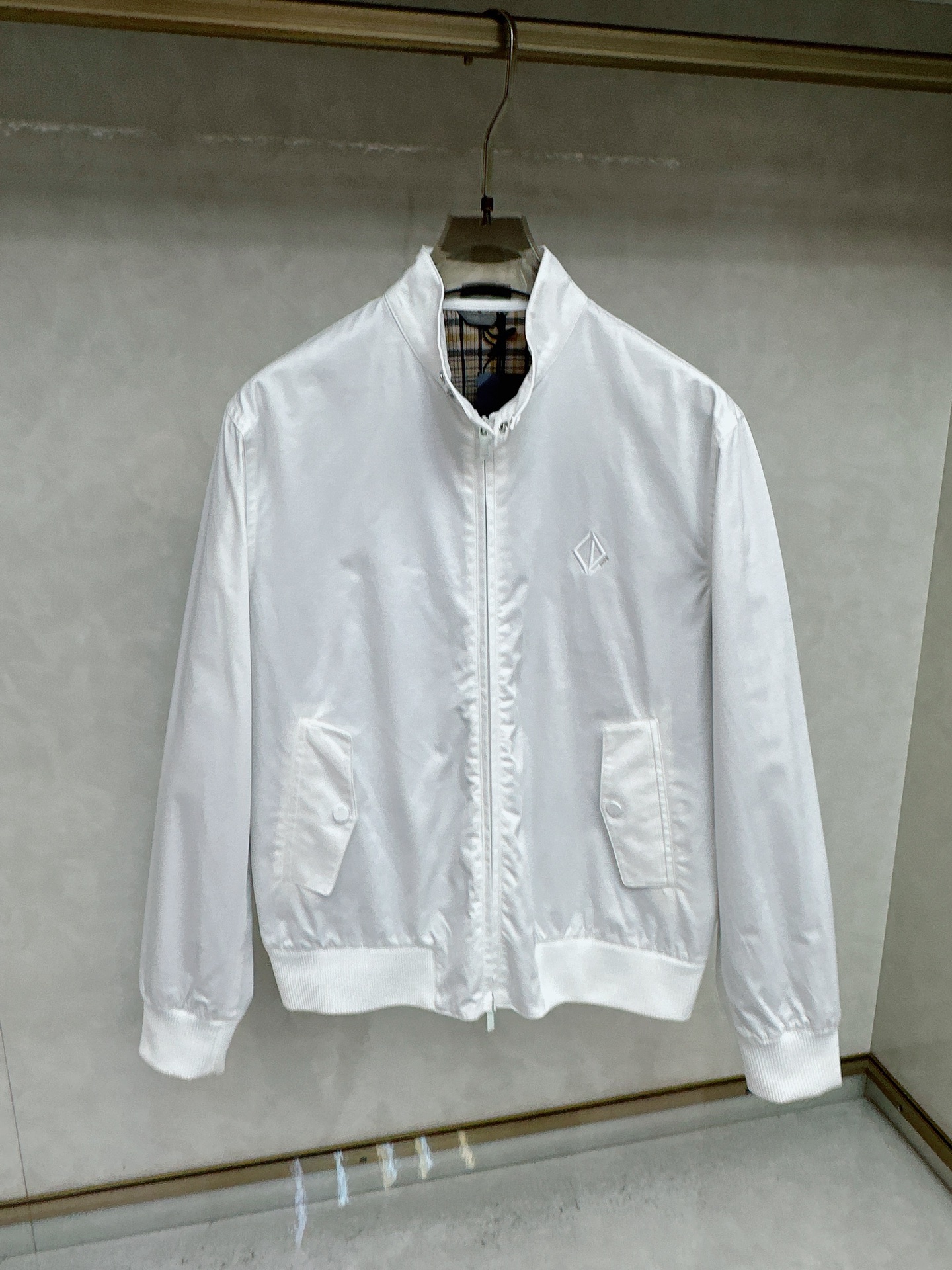 NO:548701,DR Dior 25SS jacket whole clothing procurement Zp development and creation, original development All customized materials and details are shipped together. Code S-XL complete three standards. The next day, dior, jackets & coats, alexander wang19860909DR Dior 25SS夹克整件衣服采购Zp开发打造,原版开发 全部定制材料,细节全部对版出货 码S-XL 三标齐全 隔天,,dior,jackets & coats,alexander wang,Men's clothing