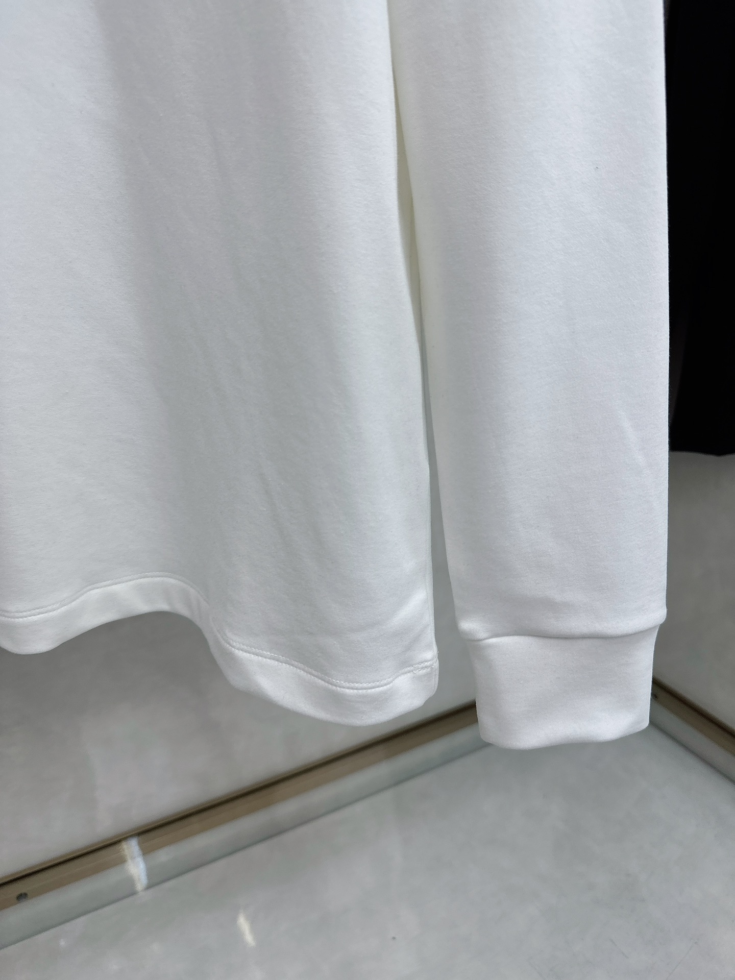 罗意威 LOEWE 2025秋冬专柜新款 时尚休闲打底衫长袖T恤，精选进口高密度双面拉架棉面料，精致原版