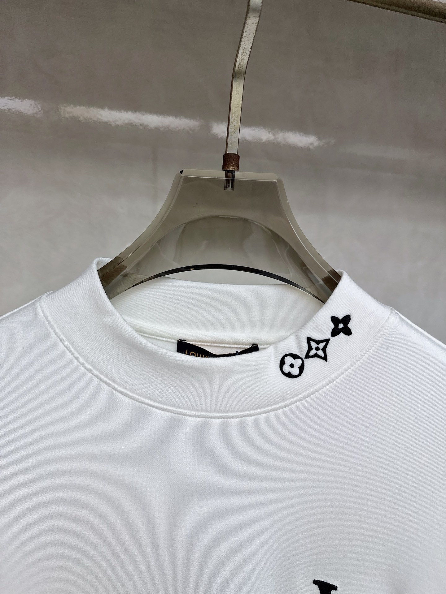 【新品】 ‼️‼️2025SS秋冬🆕 “驴”牌男士圆领长袖打底衫 柜台同步发售，高精细的奢华品质,轻奢感