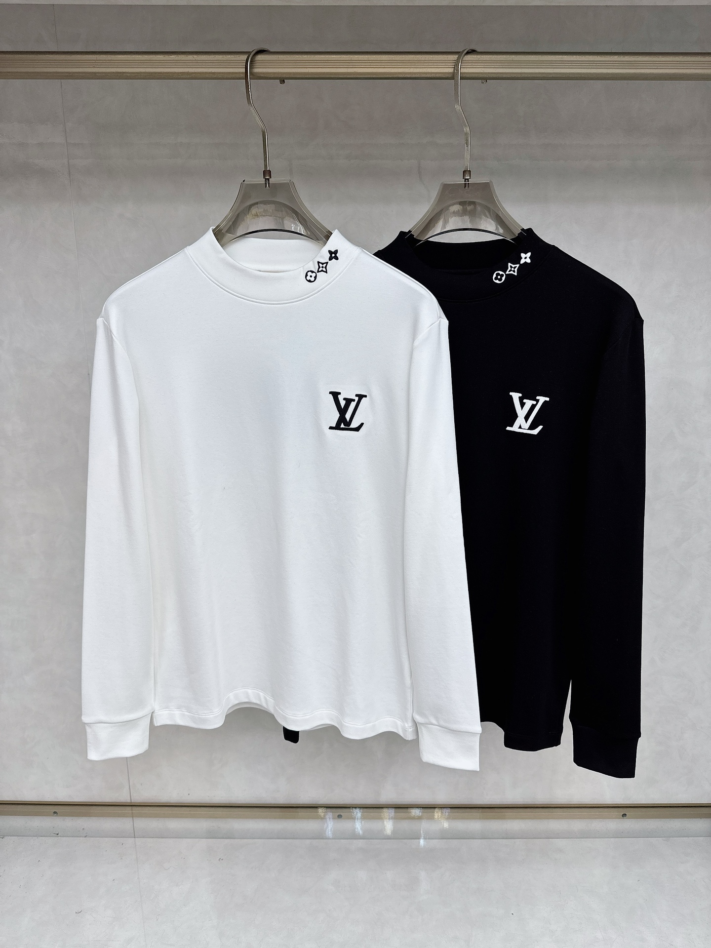 【新品】 ‼️‼️2025SS秋冬🆕 “驴”牌男士圆领长袖打底衫 柜台同步发售，高精细的奢华品质,轻奢感