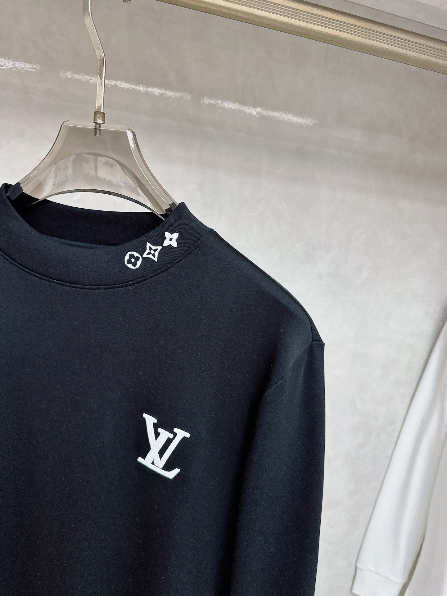 【新品】 ‼️‼️2025SS秋冬🆕 “驴”牌男士圆领长袖打底衫 柜台同步发售，高精细的奢华品质,轻奢感