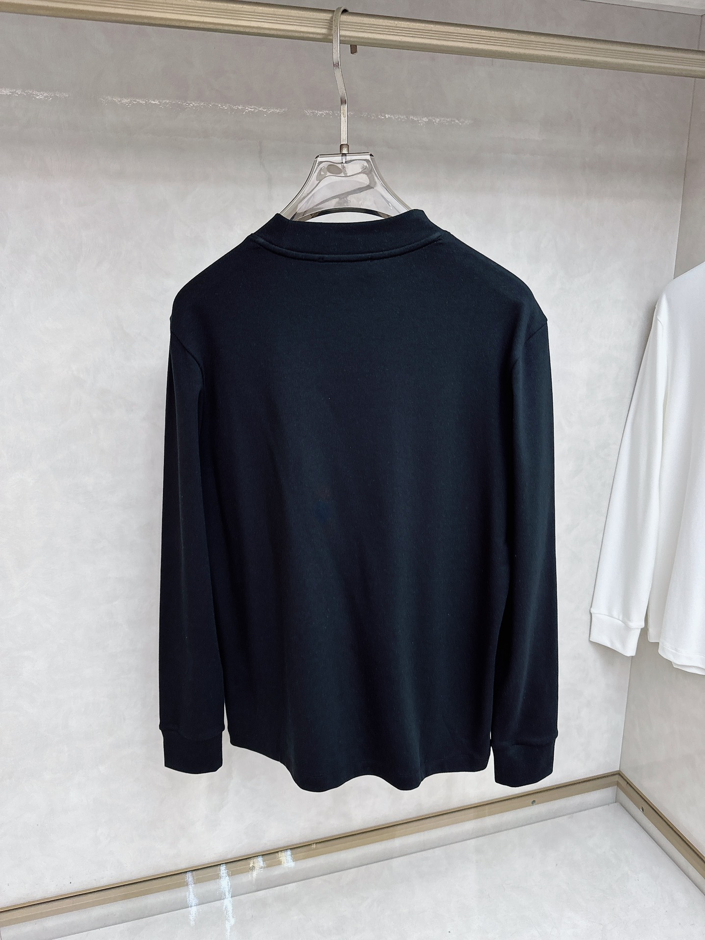 LV 2025秋冬专柜新款 时尚休闲打底衫长袖T恤，精选进口高密度双面拉架棉面料，精致原版logo打造，