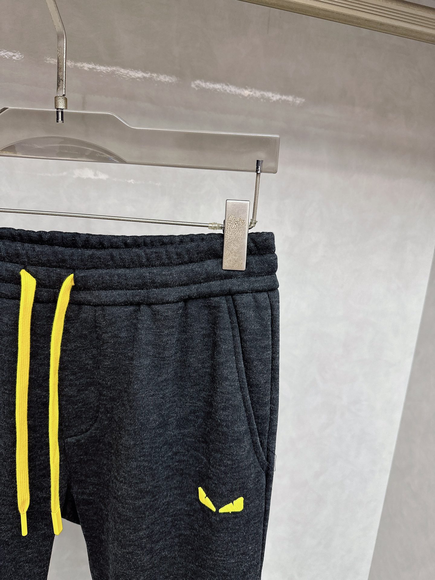 芬迪 2025秋冬最新款休闲裤 独家定制发售 原版定制 客供五金辅料 原单品质 进口客供定制面料重工洗水