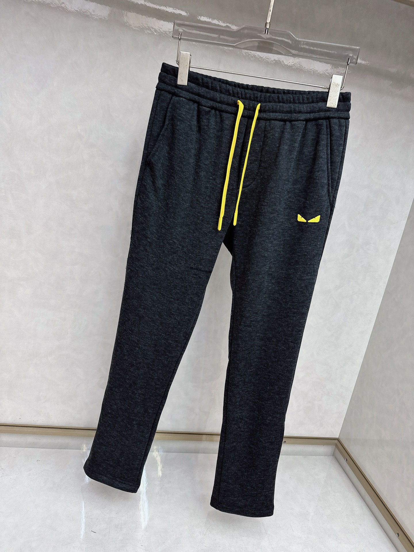 芬迪 2025秋冬最新款休闲裤 独家定制发售 原版定制 客供五金辅料 原单品质 进口客供定制面料重工洗水