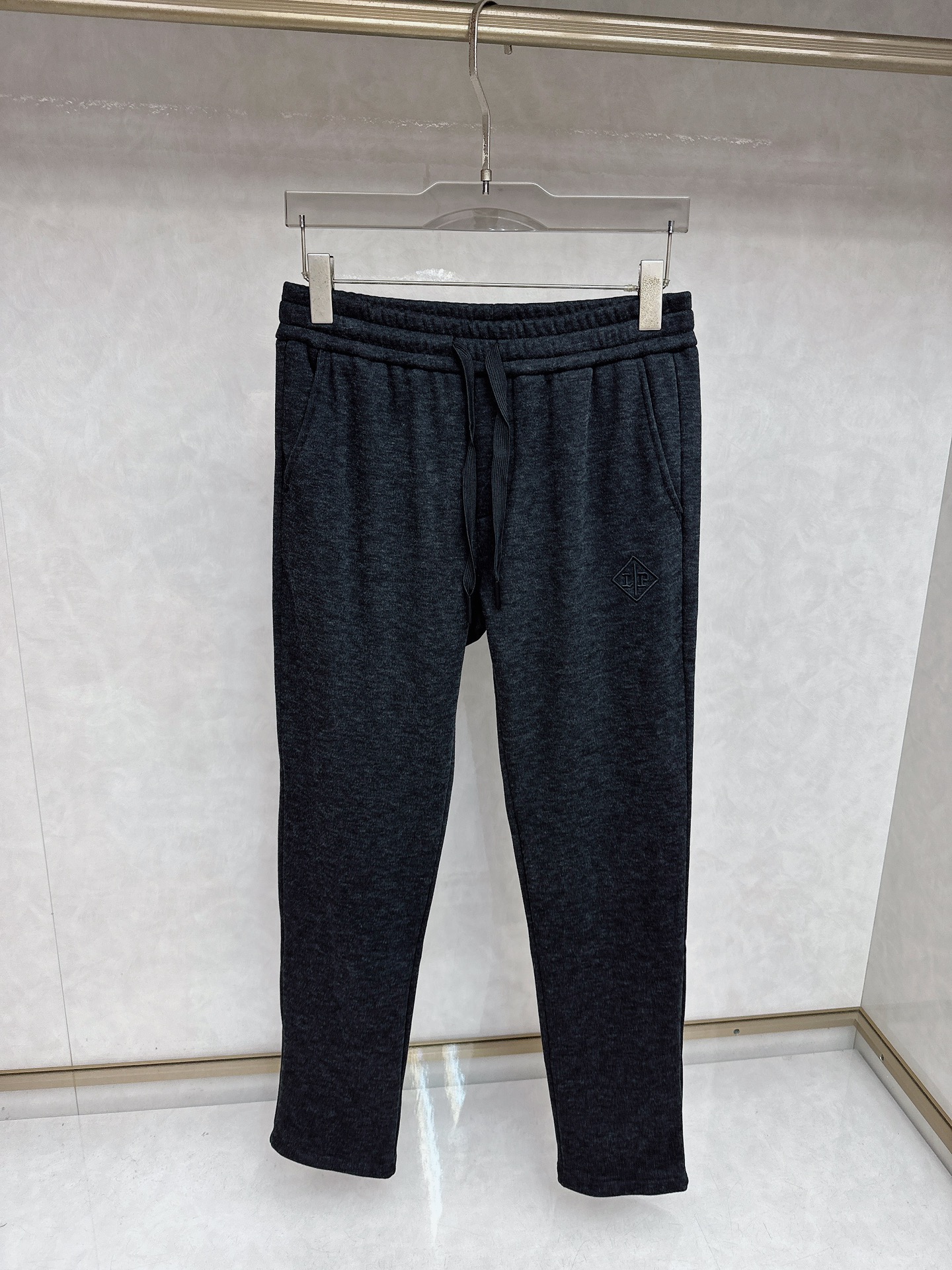 lp🆕 秋冬最新款休闲裤 独家定制发售 原版定制 客供五金辅料 原单品质 进口客供定制面料重工洗水 精品