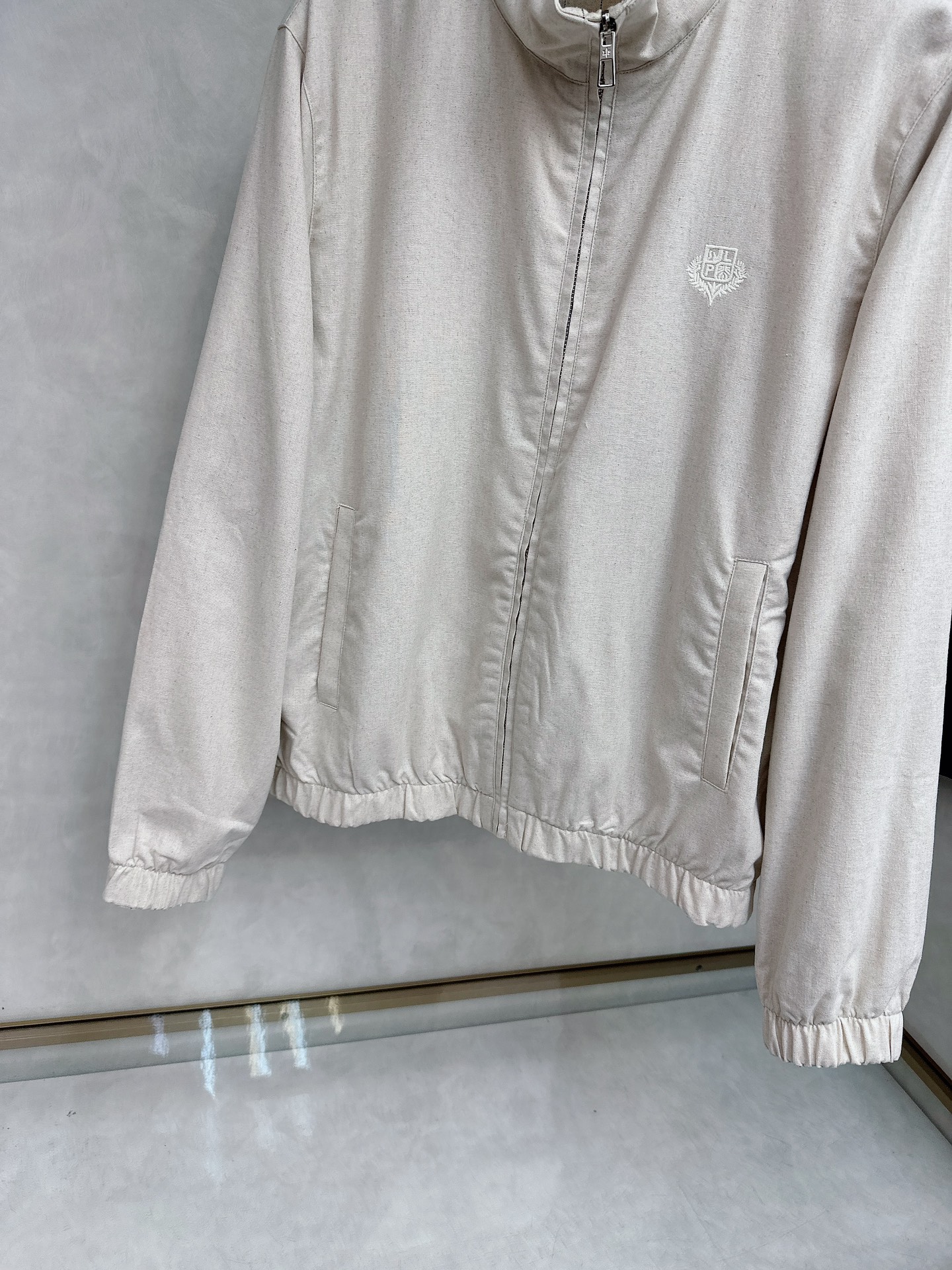 Loro Piana诺悠翩雅 2025秋冬新品男士休闲夹克外套，外贸公司订单！胸前logo图案刺绣设计！