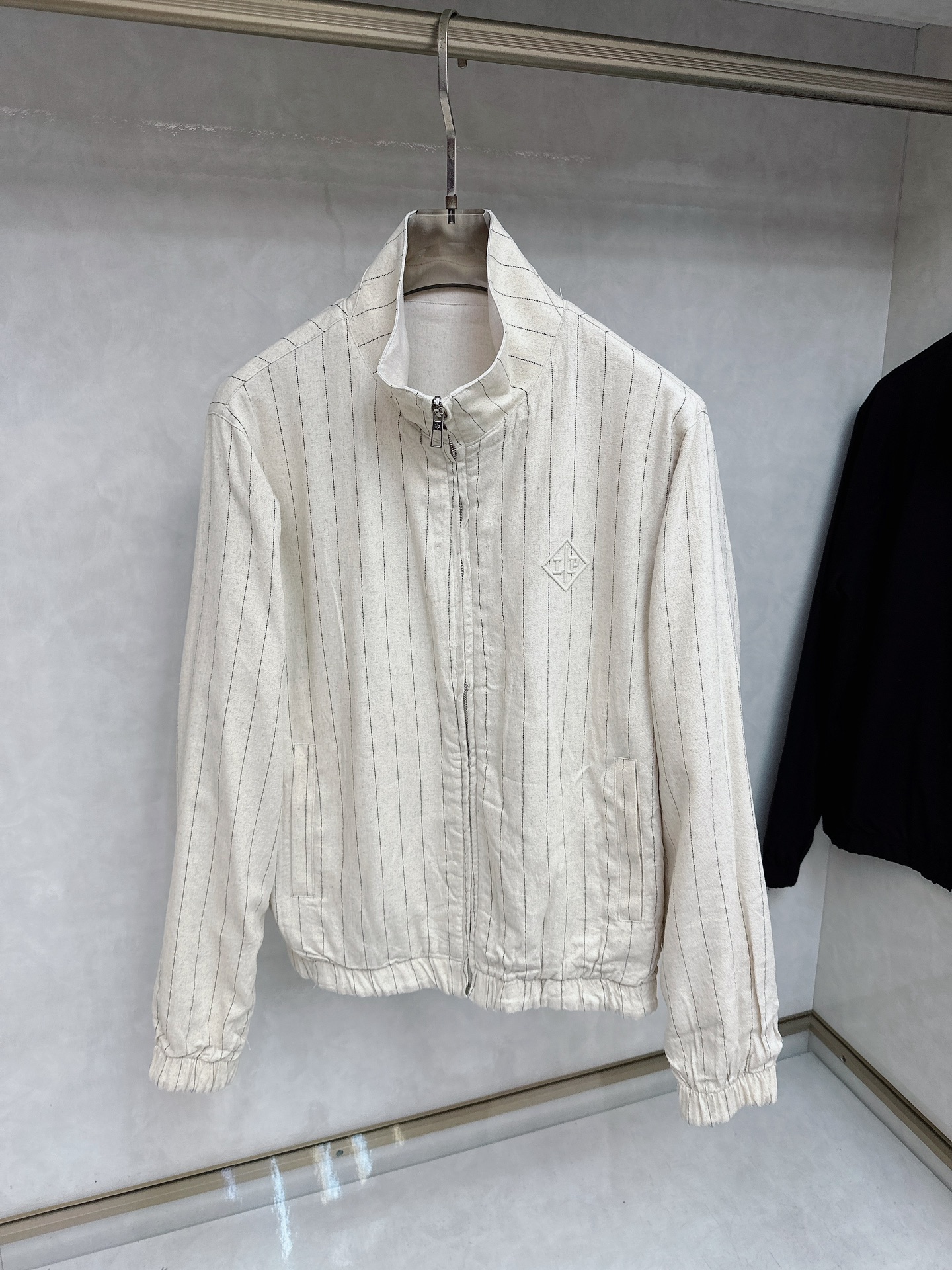 Loro Piana诺悠翩雅 2025秋冬新品男士休闲夹克外套，外贸公司订单！胸前logo图案刺绣设计！