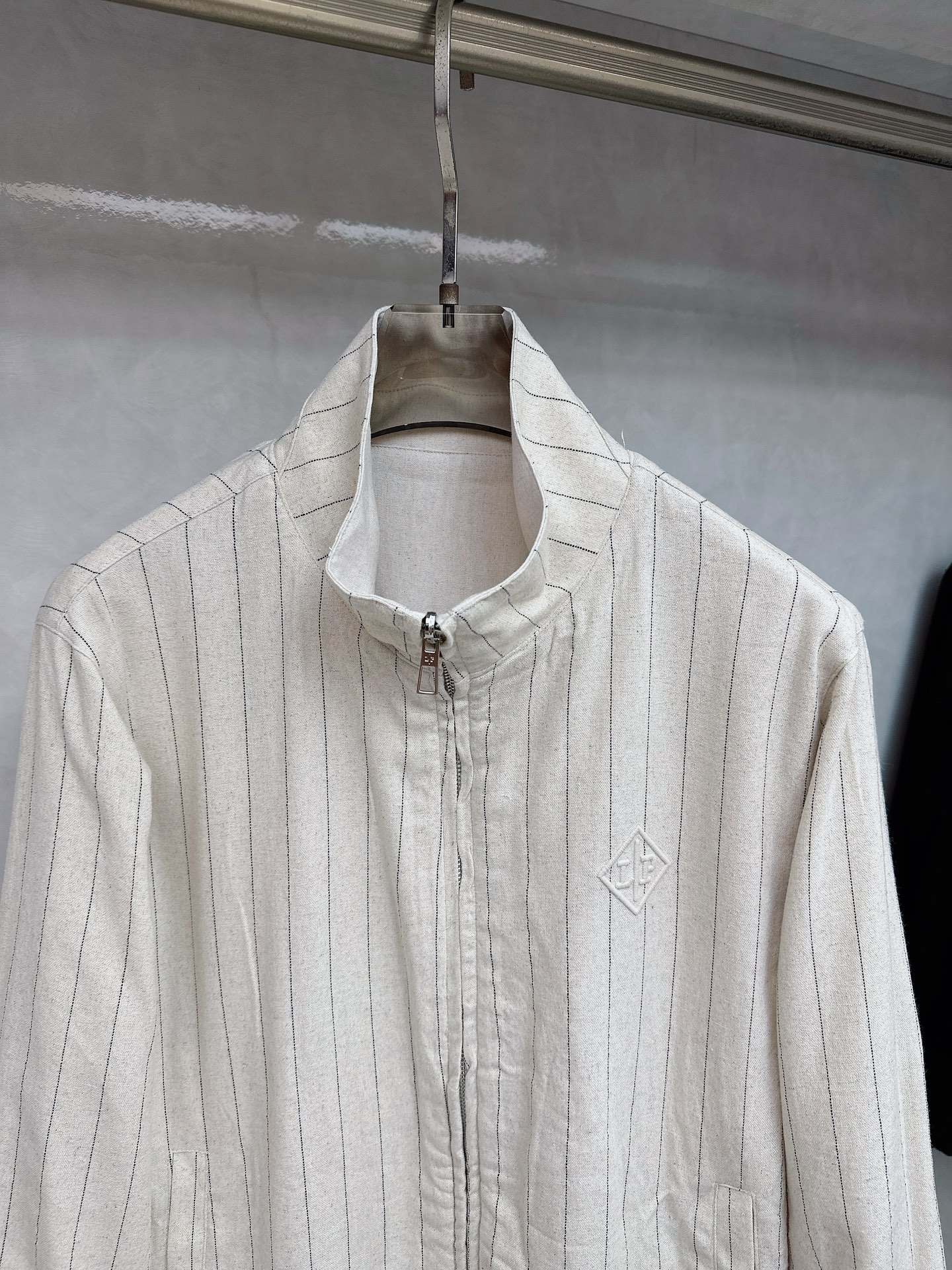 Loro Piana诺悠翩雅 2025秋冬新品男士休闲夹克外套，外贸公司订单！胸前logo图案刺绣设计！