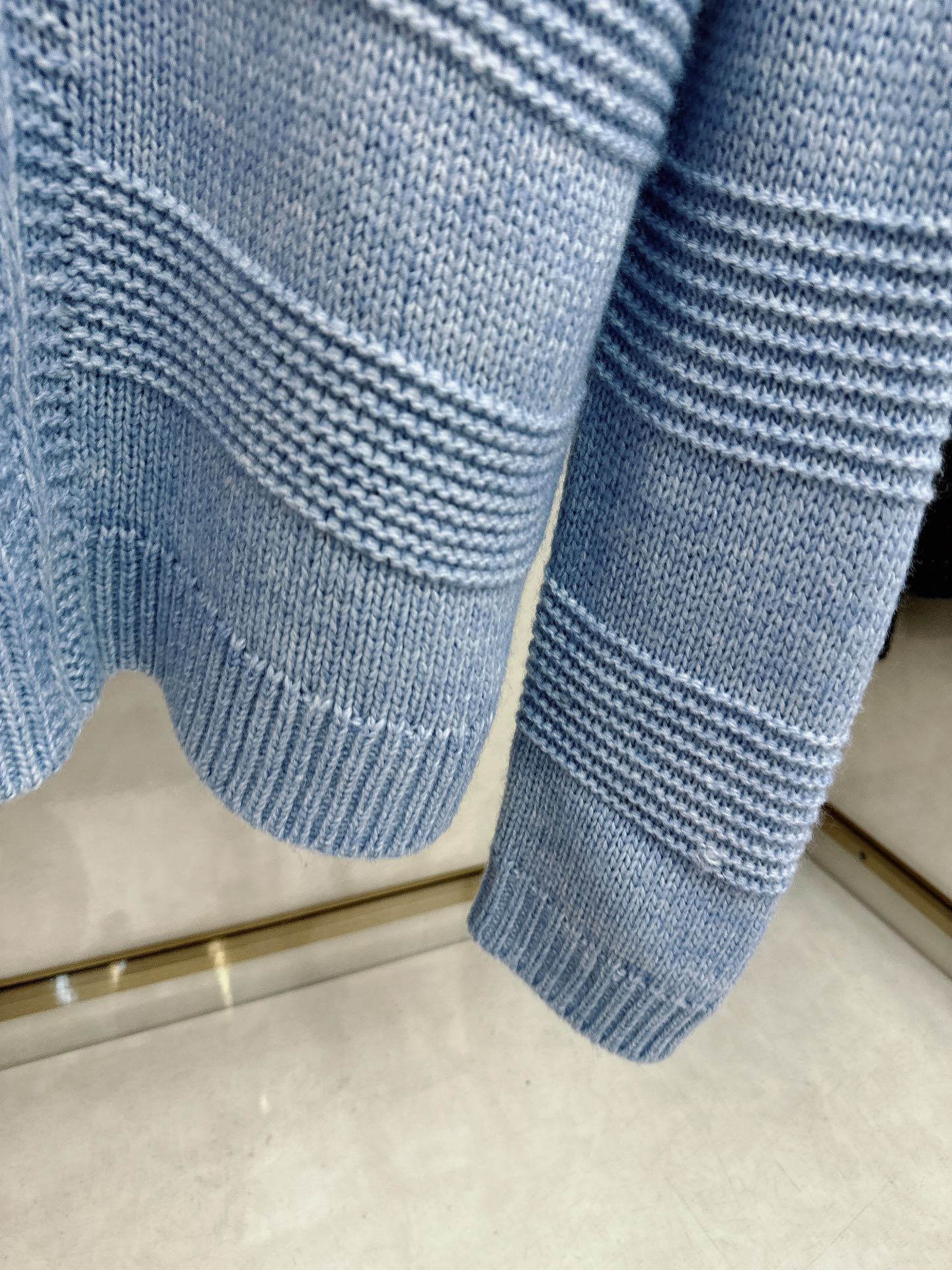 P360 始祖鸟 25ss秋冬【新品】最新最顶级羊毛针织衫 ！，精致配色融合新款潮套头衫，最顶级的品质在售，顶级制作工艺进口面料，款独特设计，采用进口高端订制进口丝线手感一流！官网在售。
码数:M-3XL