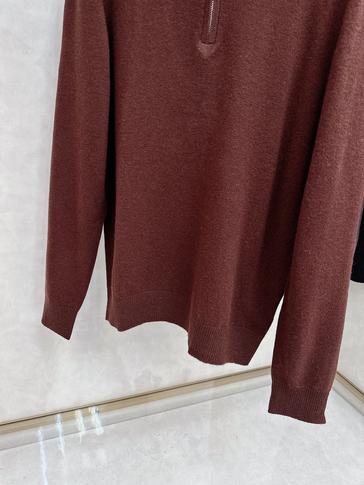 Kiton 2025秋冬新款男士休闲，采用进口优质羊毛衫，简单LOGO拉链标识设计！代表品牌形象 简洁舒