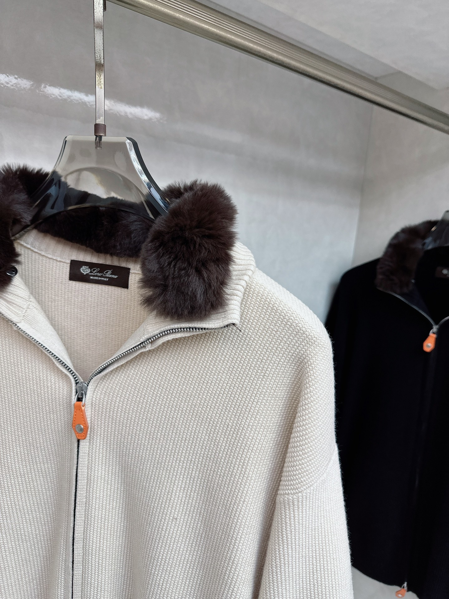 LLoroana 2025ss秋冬新品毛领拉链针织毛衣外套，毛领可拆卸设计，美式穿搭经典设计 基础色随意