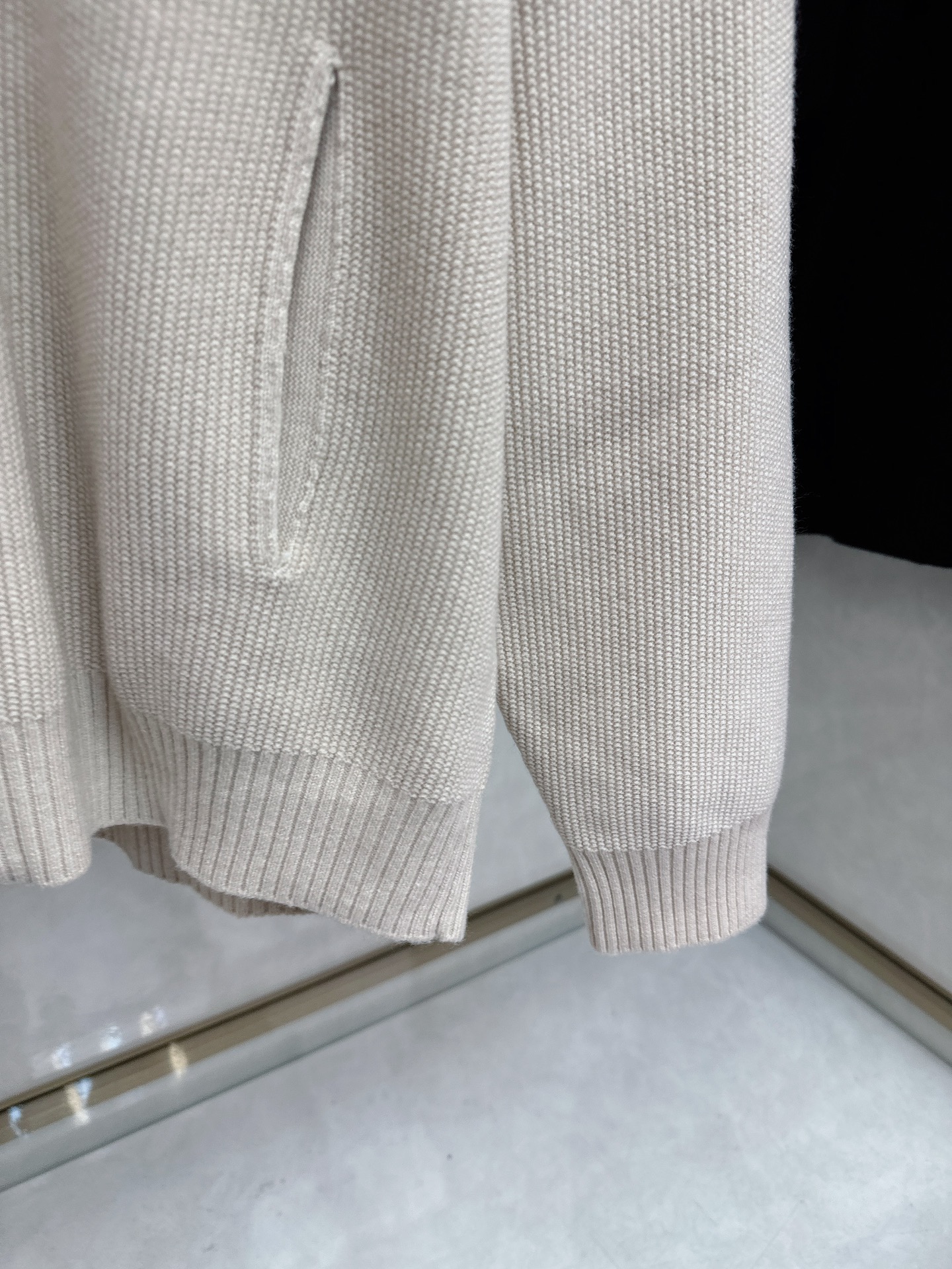 LLoroana 2025ss秋冬新品毛领拉链针织毛衣外套，毛领可拆卸设计，美式穿搭经典设计 基础色随意