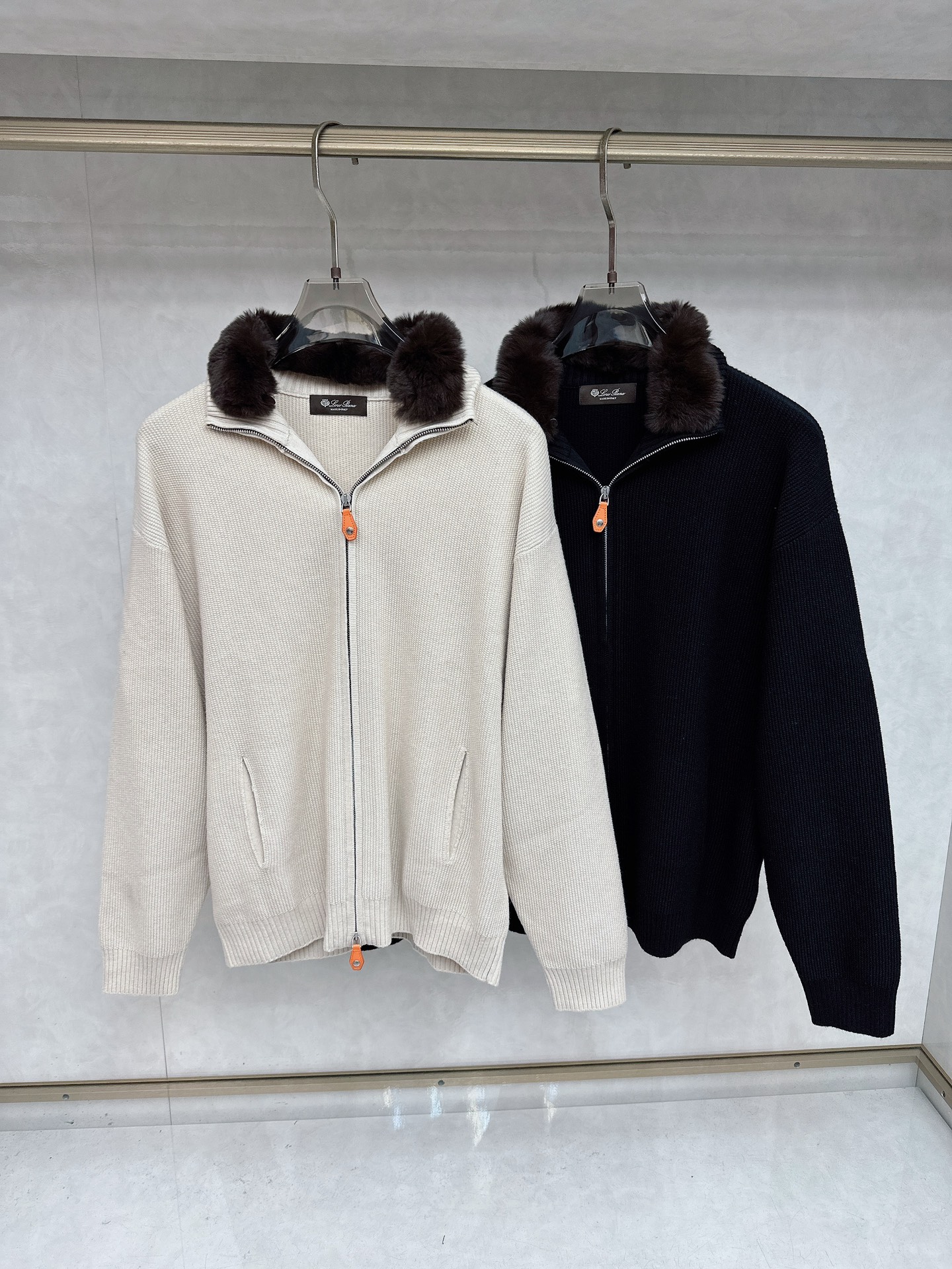 LLoroana 2025ss秋冬新品毛领拉链针织毛衣外套，毛领可拆卸设计，美式穿搭经典设计 基础色随意