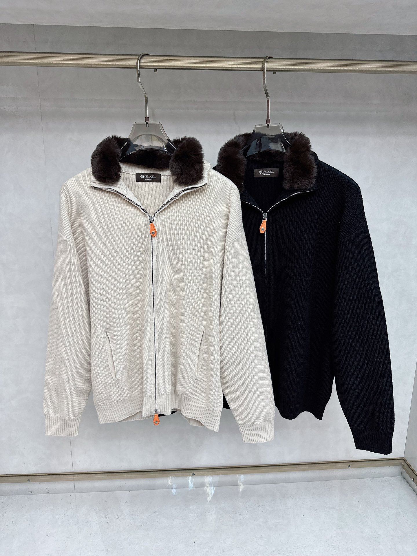 LLoroana 2025ss秋冬新品毛领拉链针织毛衣外套，毛领可拆卸设计，美式穿搭经典设计 基础色随意