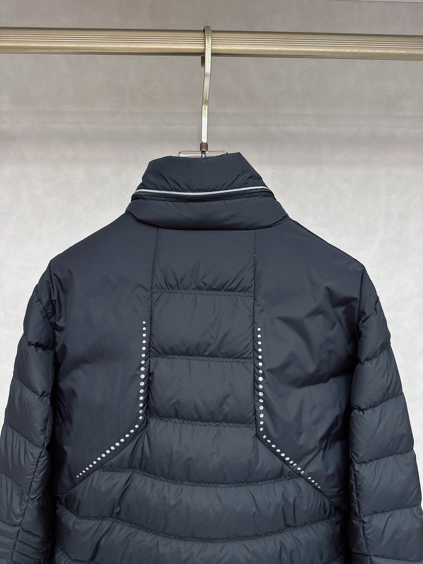 Armani 阿玛尼 2025秋冬专柜同步新品发布，最新款立领羽绒服出货，全部原版购入，无论面料和辅料，