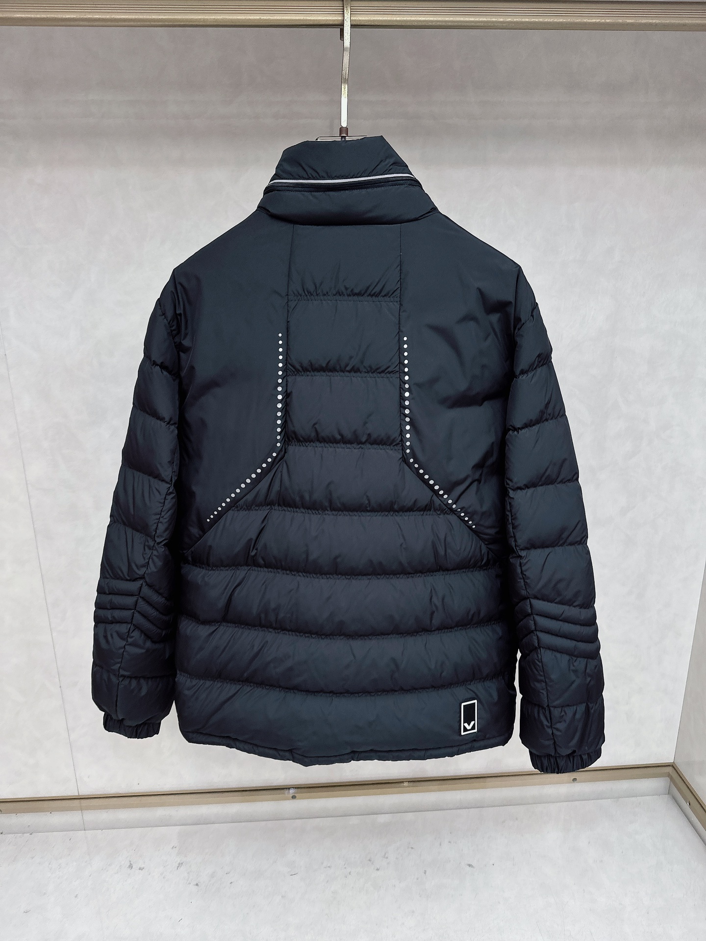 Armani 阿玛尼 2025秋冬专柜同步新品发布，最新款立领羽绒服出货，全部原版购入，无论面料和辅料，