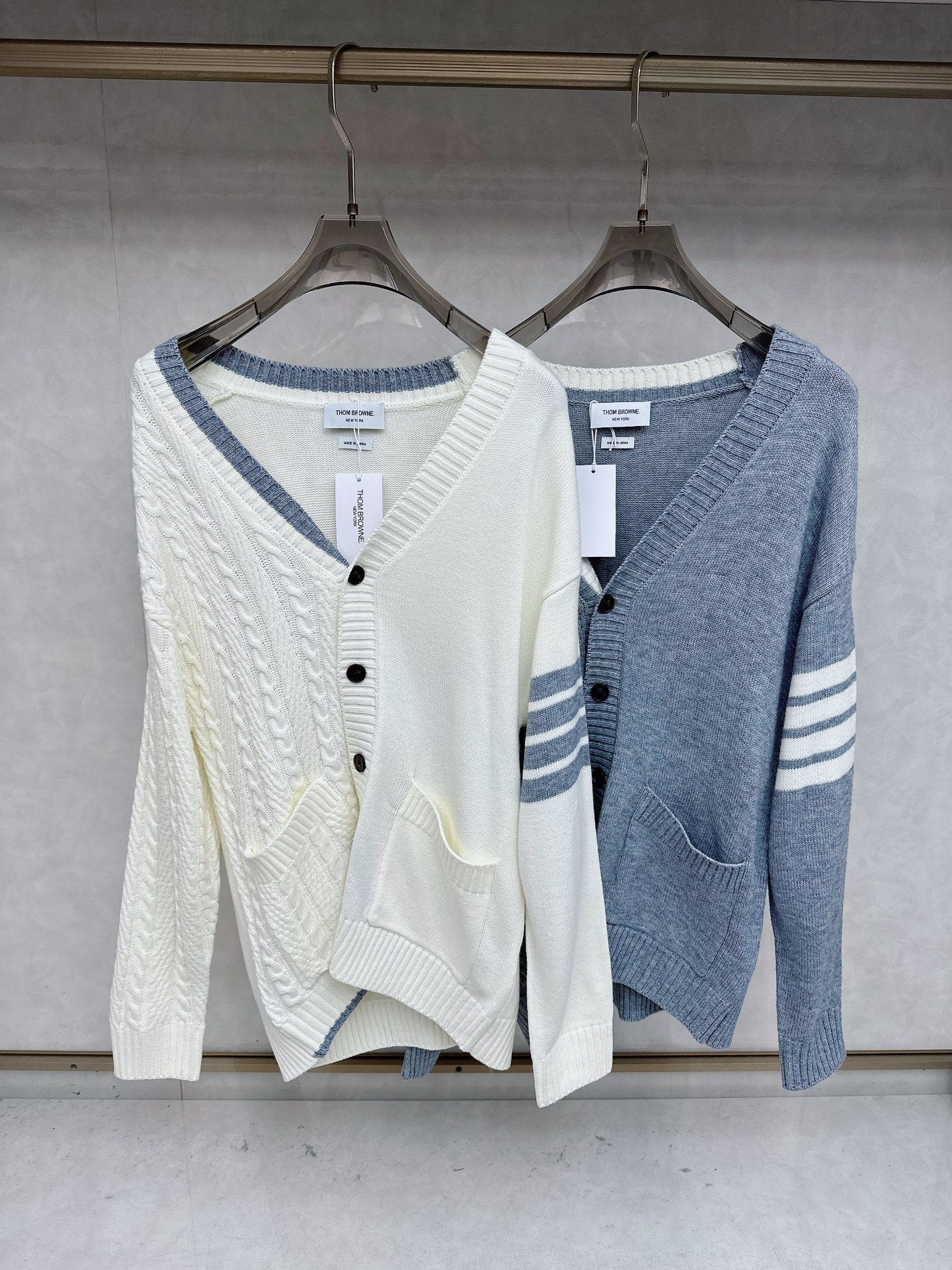 NO:601242,P Tom Brown 2025 sweater 2025 autumn and winter latest series, 1:1 top replica at the counter, all in good condition!  Thick style, the most popular old money style nowadays, a must-have item for the boss!  The boss who knows the goods quickly starts, the fabric is wool, size M~3Xl AAA7,,thom browne,sweaters,alexander wang19860909P 汤姆布朗 2025毛衣 2025秋冬最新系列,专柜1:1顶级复刻,全品相！加厚款,时下最流行的老钱风,老板必备单品！懂货的老板赶紧下手, 面料羊毛 尺码M~3Xl AAA7,,thom browne,sweaters,alexander wang,Men's clothing