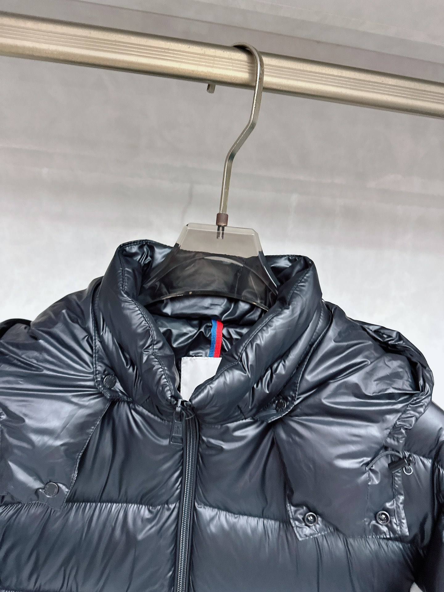 蒙口 2025秋冬新款🆕羽绒服 原版订制五金配件全进口原版定制 欢迎对比 绝对的高品质 采用顶级90白鸭