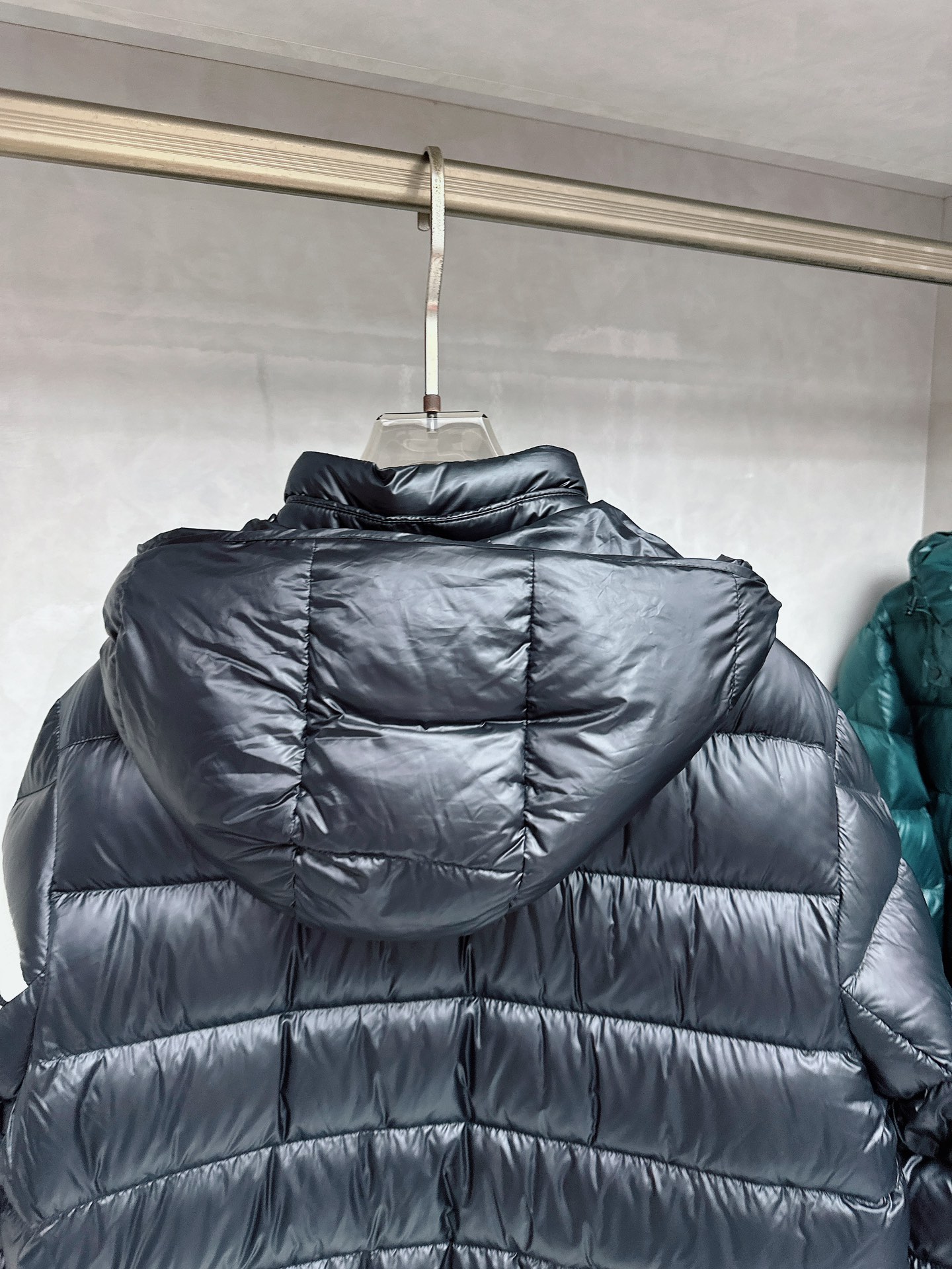 蒙口 2025秋冬新款🆕羽绒服 原版订制五金配件全进口原版定制 欢迎对比 绝对的高品质 采用顶级90白鸭