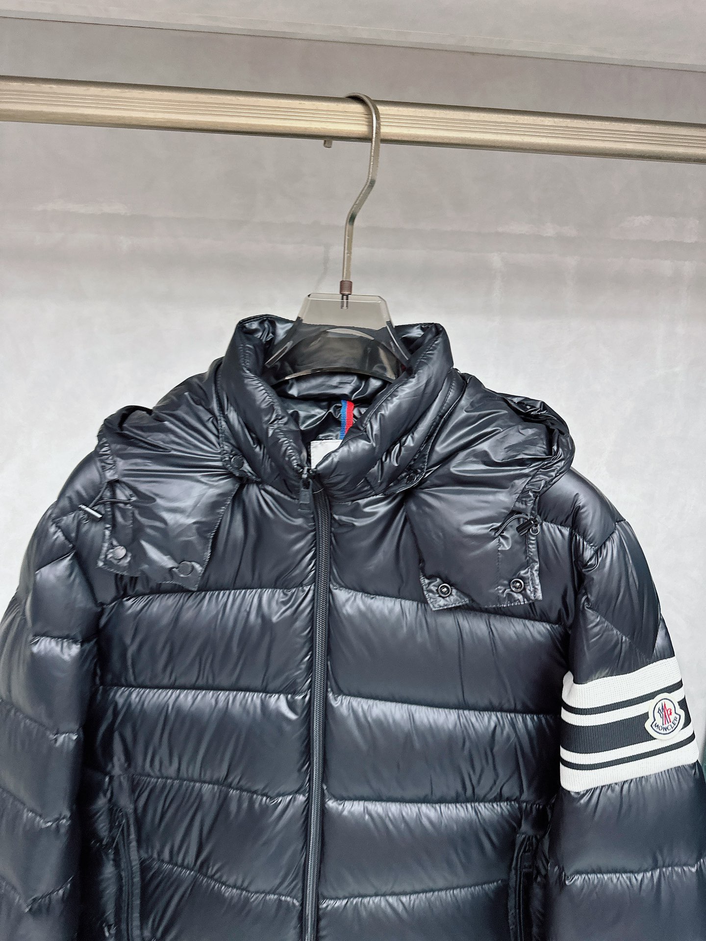 蒙口 2025秋冬新款🆕羽绒服 原版订制五金配件全进口原版定制 欢迎对比 绝对的高品质 采用顶级90白鸭