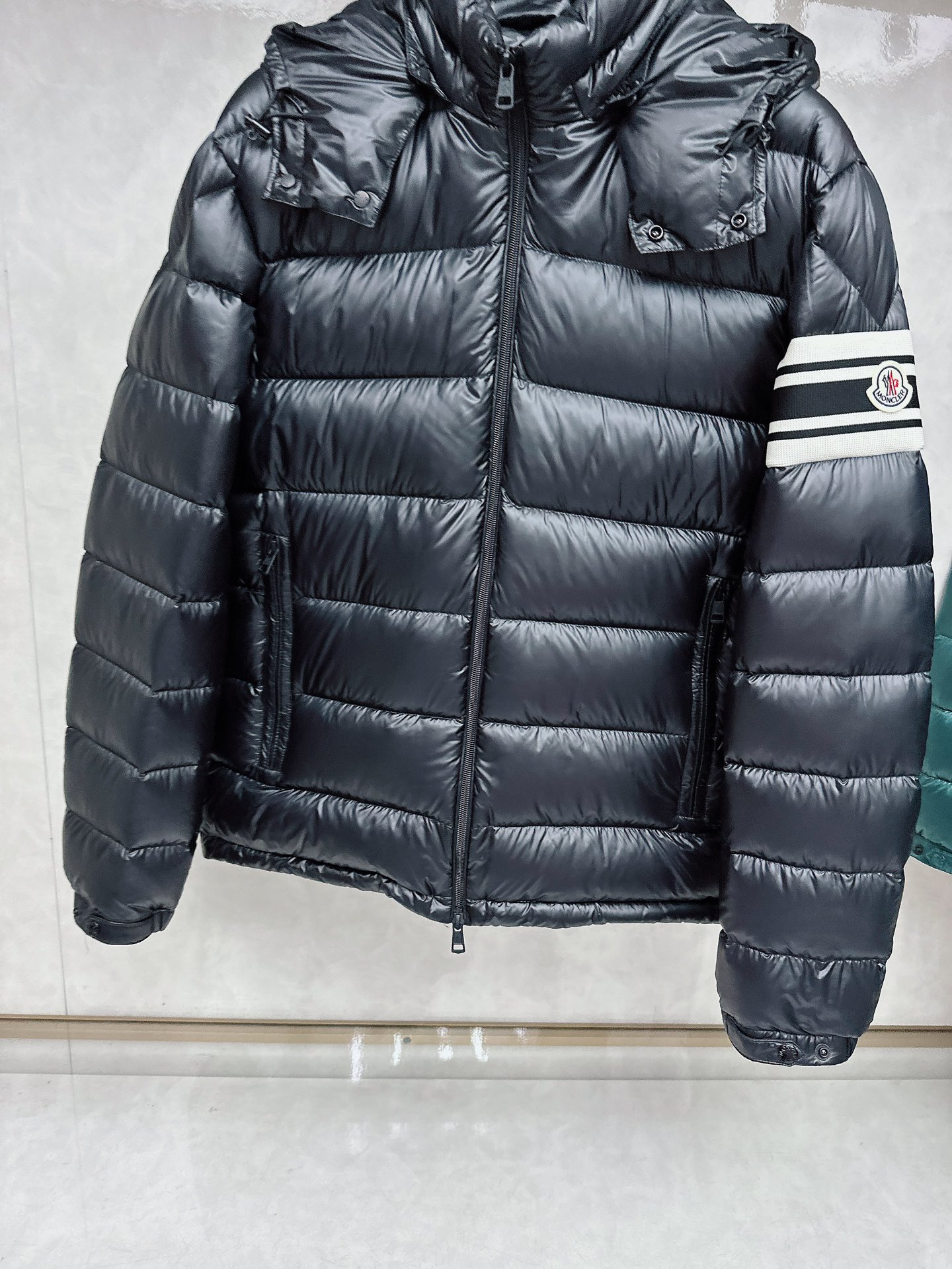 蒙口 2025秋冬新款🆕羽绒服 原版订制五金配件全进口原版定制 欢迎对比 绝对的高品质 采用顶级90白鸭