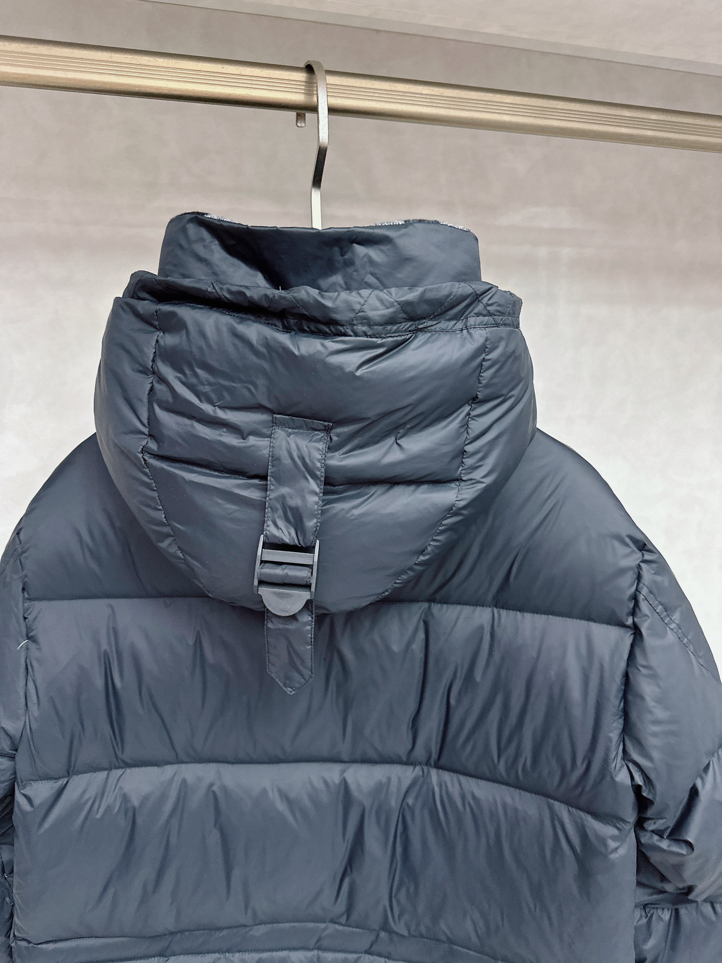 巴宝莉羽绒服日本进口顶级东丽面料，男士羽绒服外套,欧洲定制版！顶级品控！内里的衬布面料采用同样是进口的高