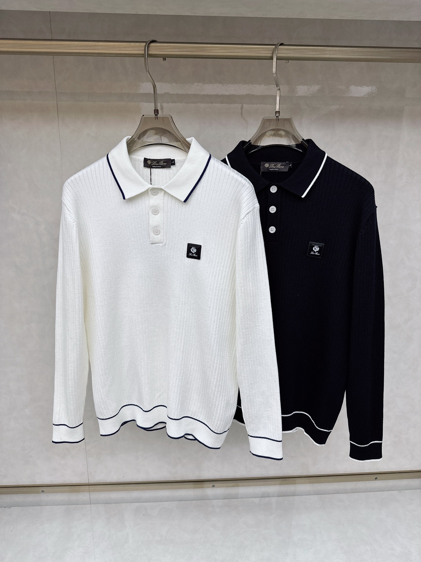 NO:627749,LP new original men's casual sweater, high-end customization, high version, fashionable and versatile, imported fabrics, super soft and delicate to the touch, skin-friendly and comfortable to wear, high-end boutique, the upper body is exquisitely made by the factory, a must-have item for men, complete with three standards, size M-4XL, loro piana, sweaters, alexander wang19860909LP 新款原单男士休闲毛衣 高端定制 高版本 时尚百搭爆,进口面料 手感超柔软细腻 穿着亲肤舒适 高端精品 代工厂精细做上身非常赞 男士必备单品 三标齐全 码数M-4XL,,loro piana,sweaters,alexander wang,Men's clothing