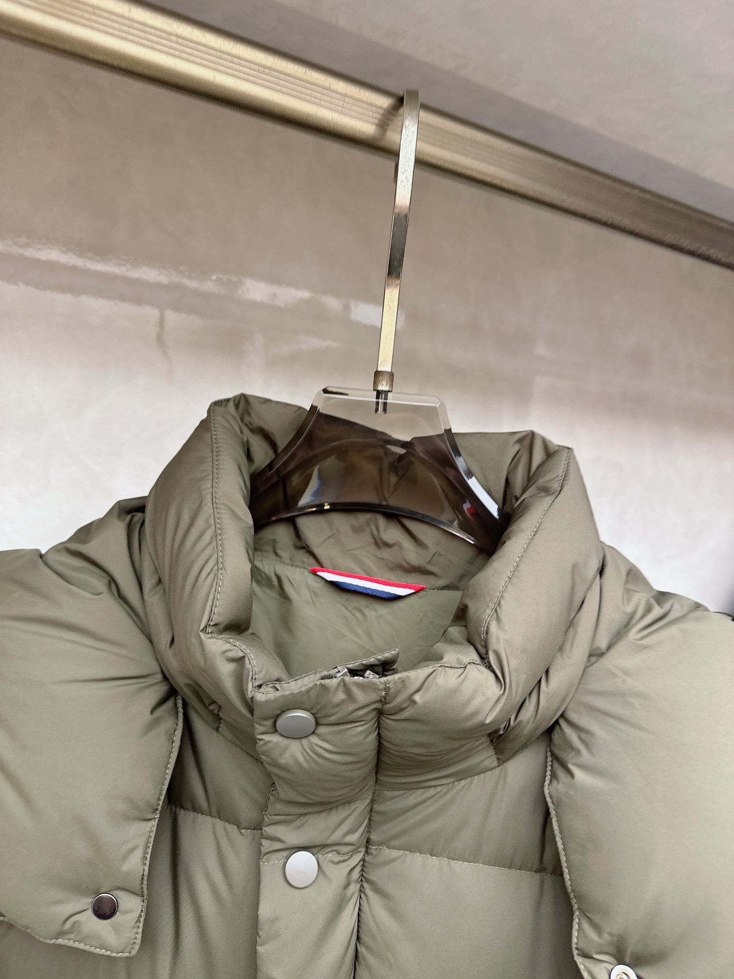 😊 2025秋冬新款羽绒服 原版订制五金配件全进口原版定制 欢迎对比 绝对的高品质 采用顶级进口白鹅绒填